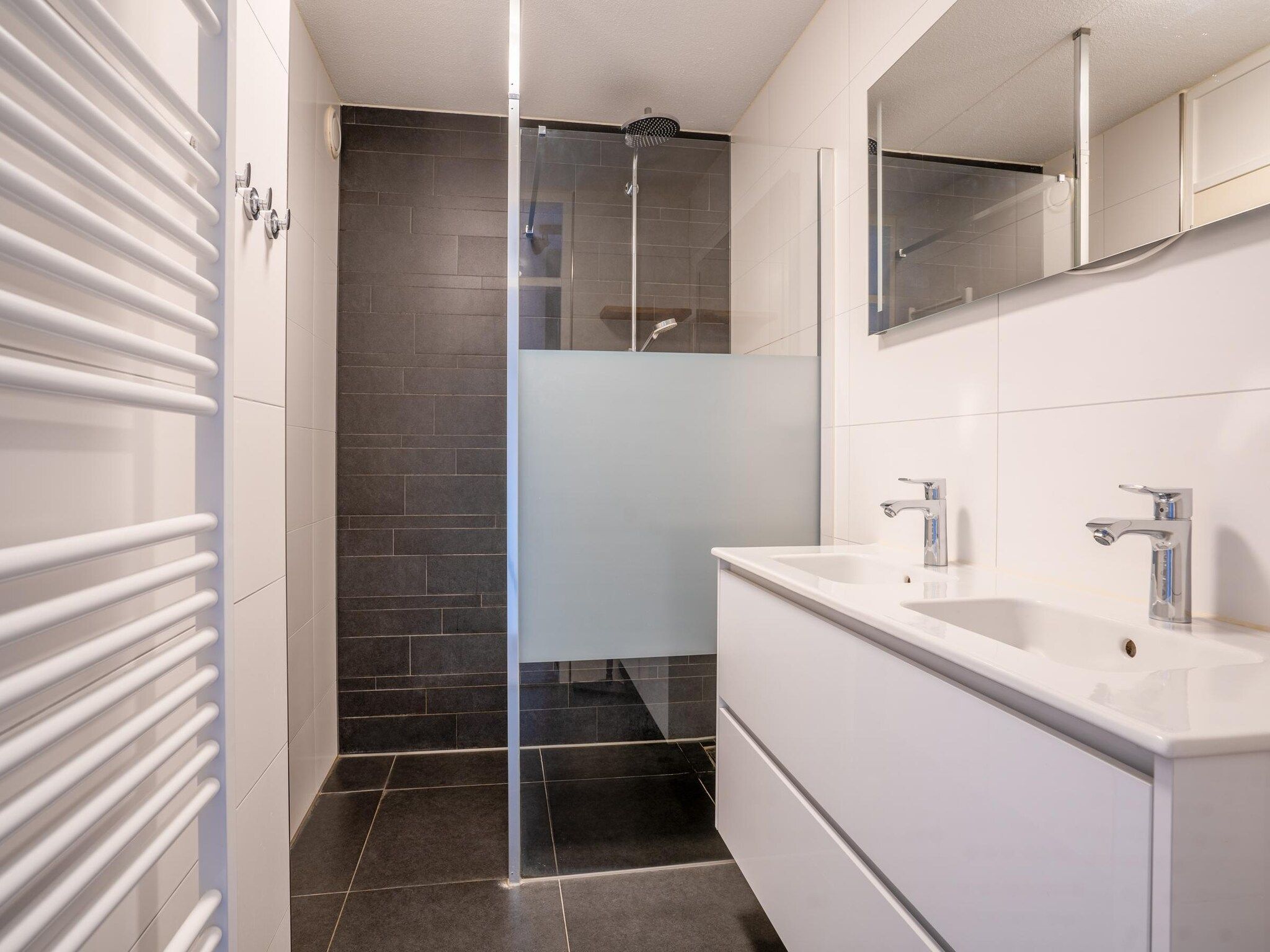 De badkamer van Juliana 048 in De Koog