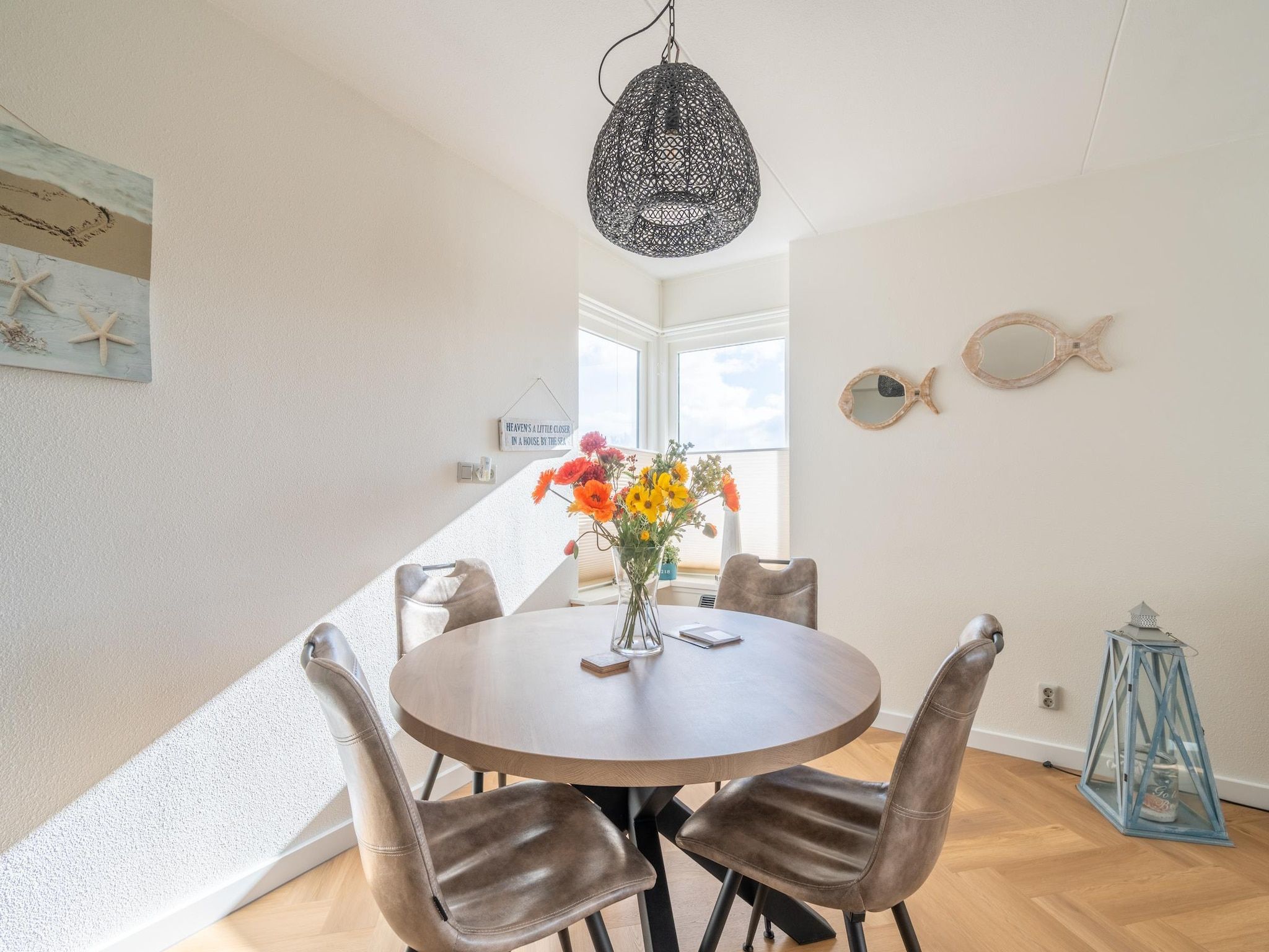 De eetkamer van Juliana 036 in De Koog