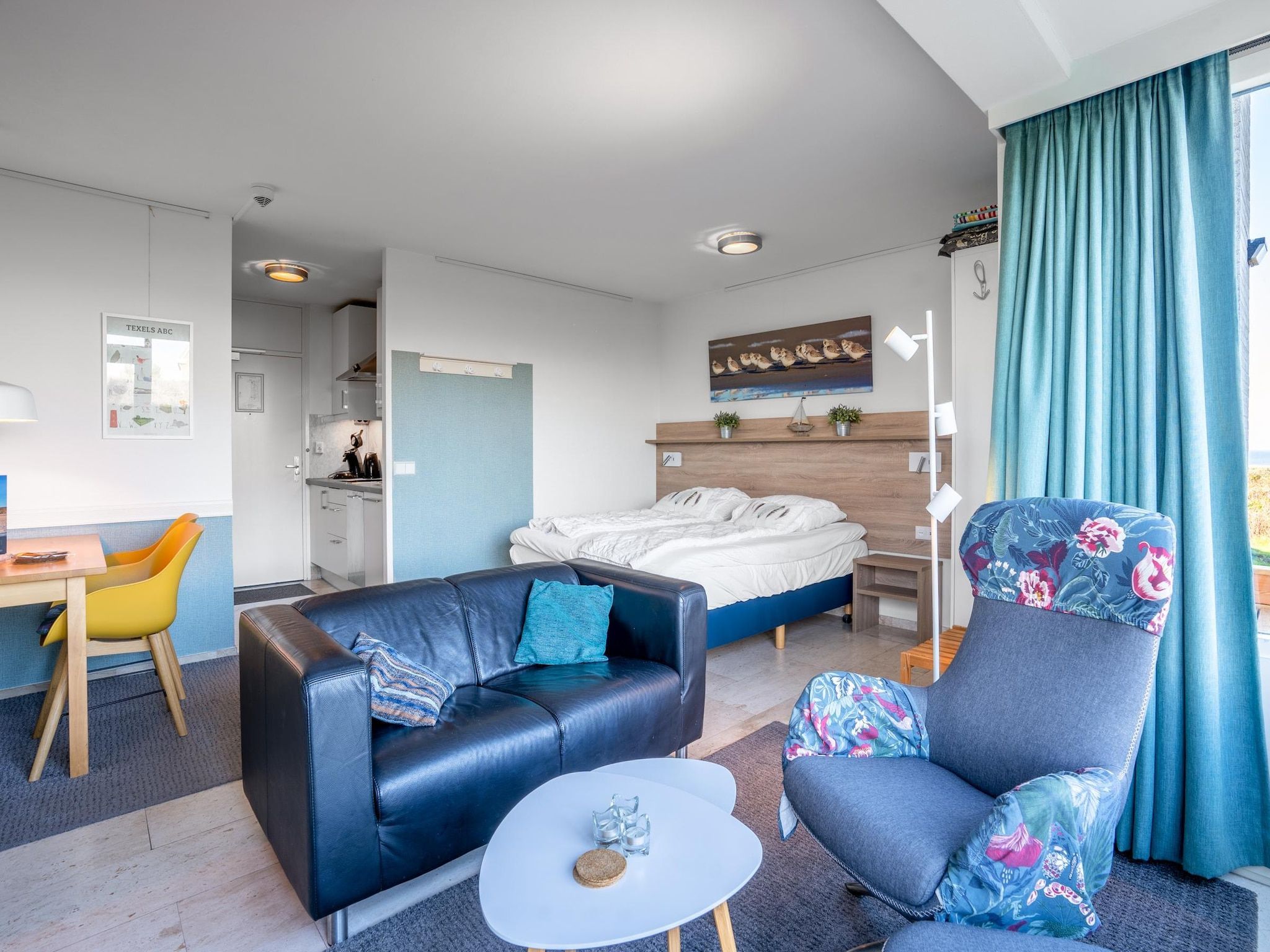 De woonkamer van Juliana 068 in De Koog