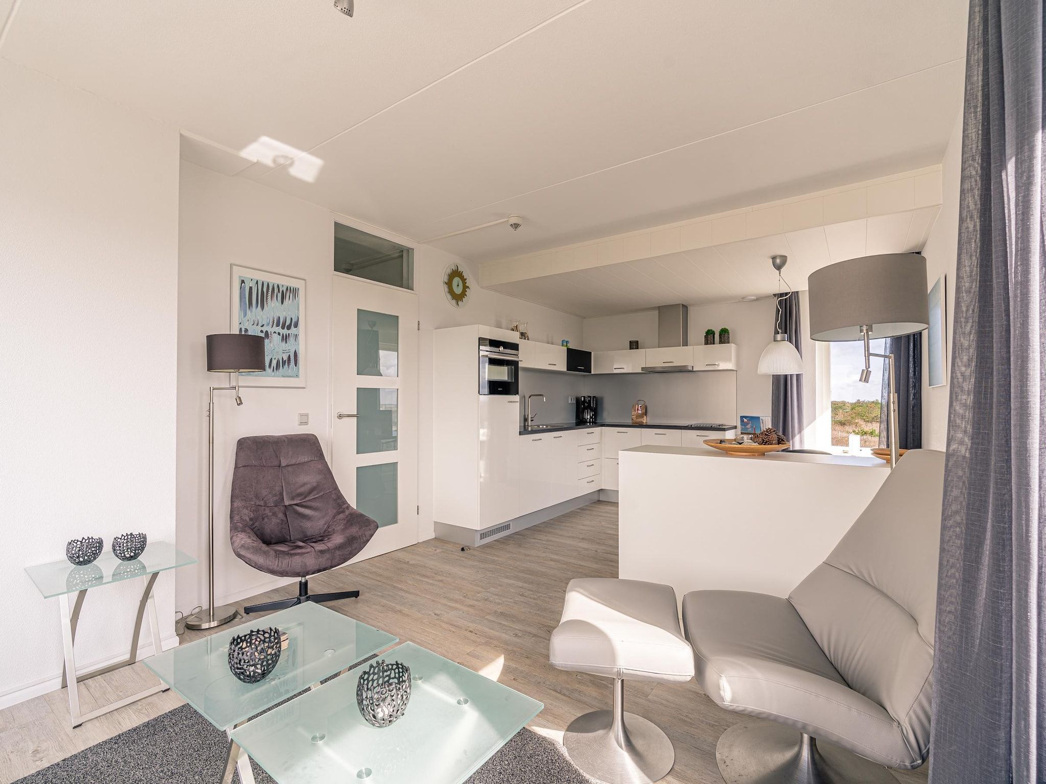 De woonkamer van Juliana 132 in De Koog