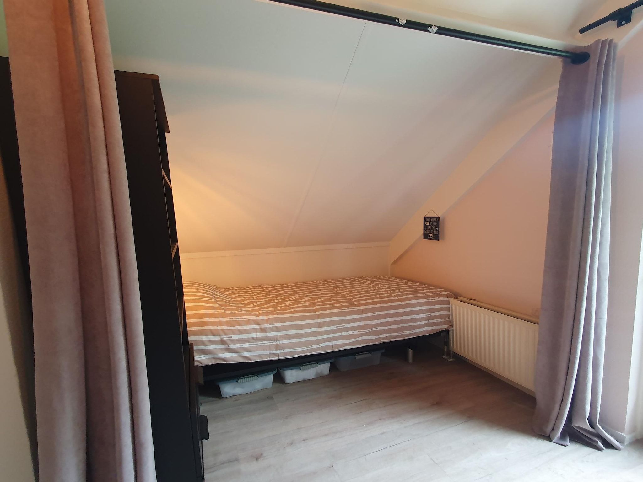 Een slaapkamer van 7 - Persoons Forest 217 Sauna Bungalow in Ewijk