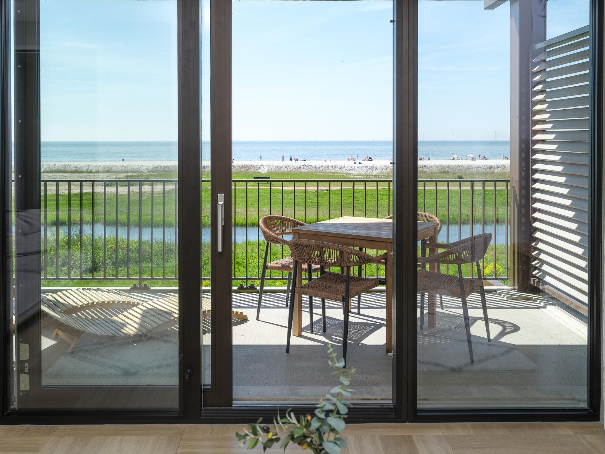 Het terras van Luxury Beach Apartment | 4 Pers. in Workum