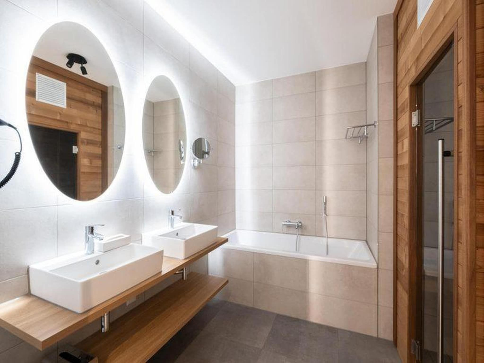 De badkamer van Luxury Beach Apartment | 4 Pers. in Workum