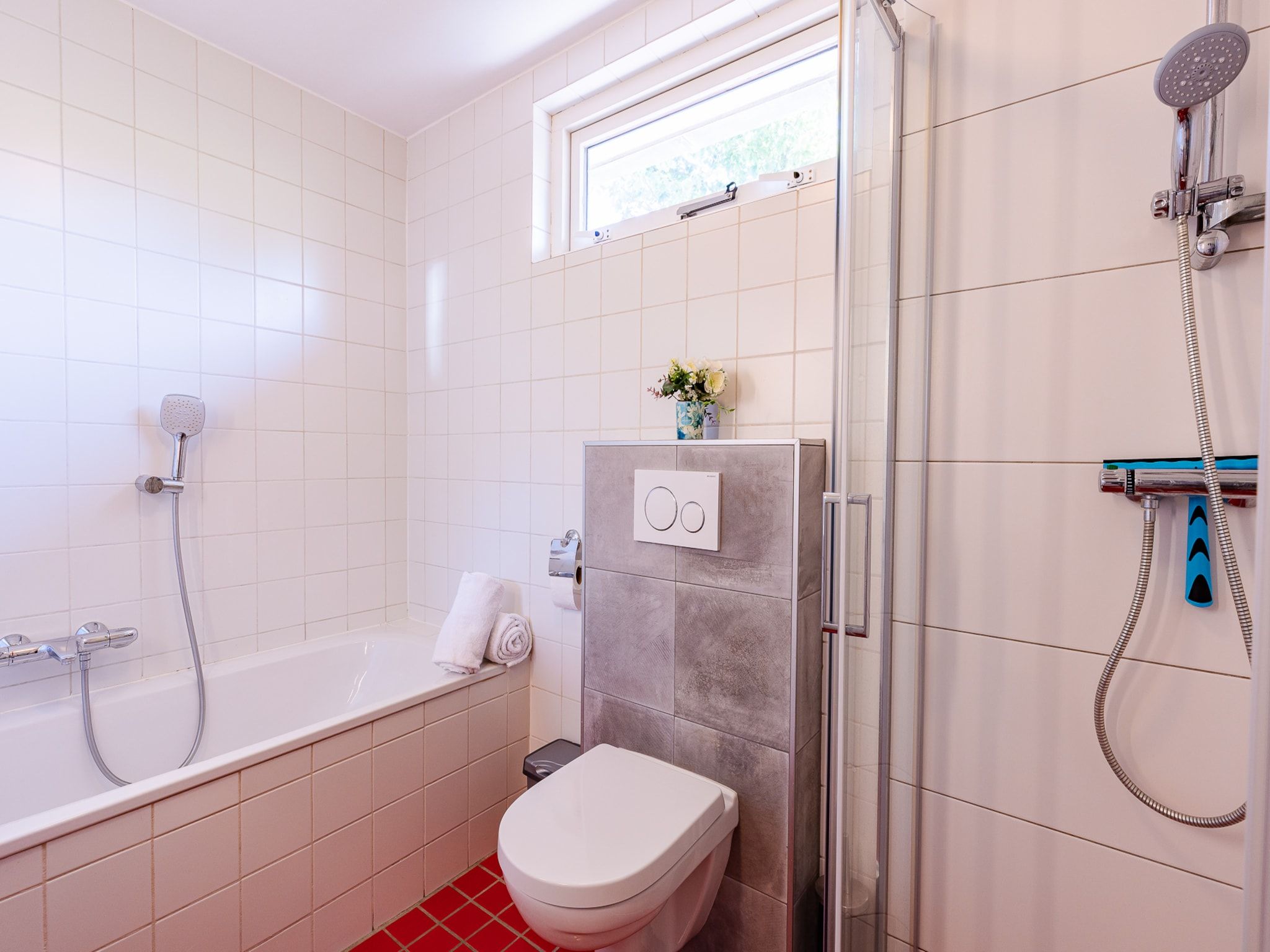 De badkamer van Vakantiewoning - Westduin 6 I Vlissingen 'Zilt en zand' in Vlissingen