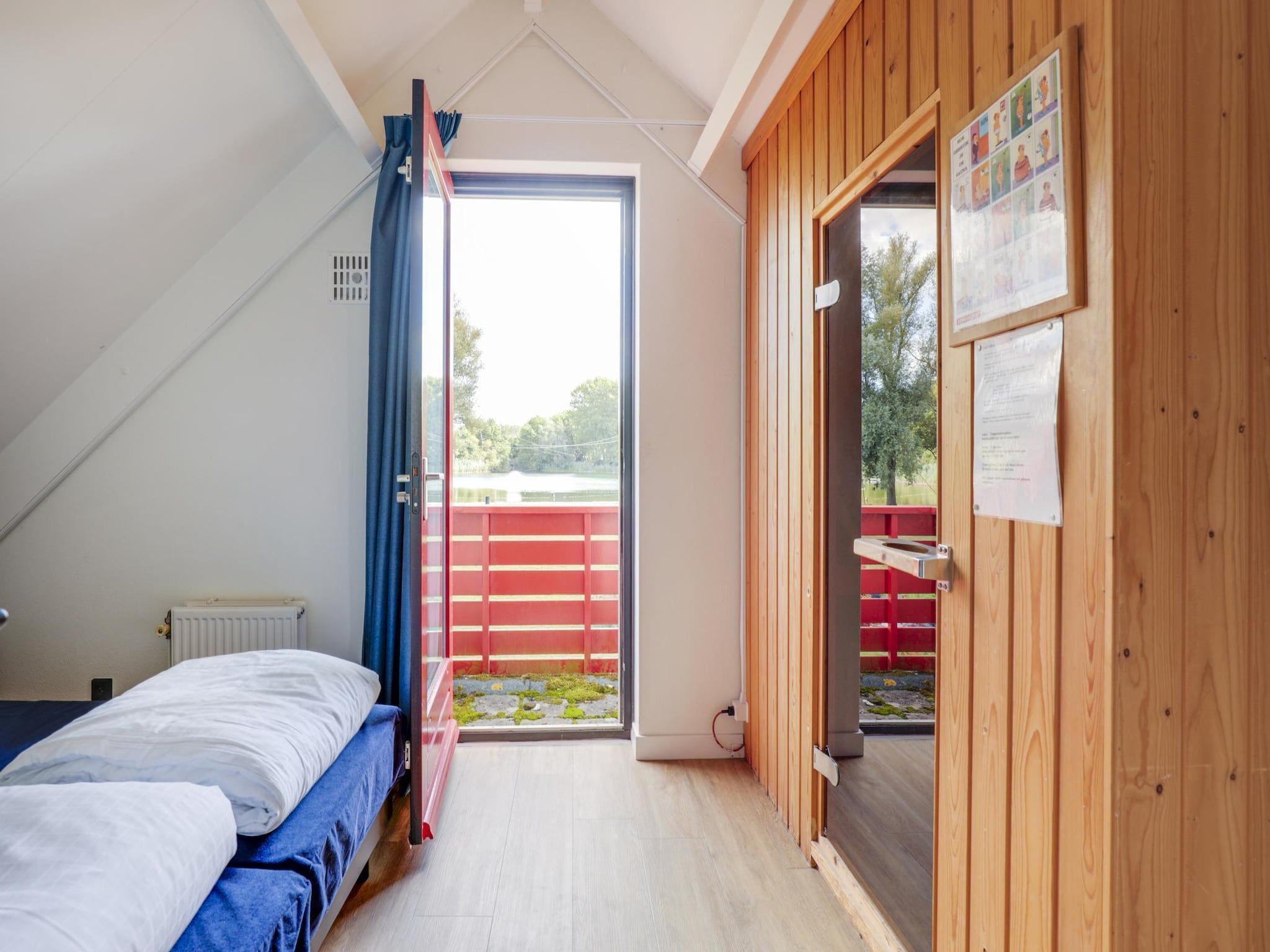 Een slaapkamer van 6 - Persons De Zingende Wilg (copy) (copy) in Ewijk