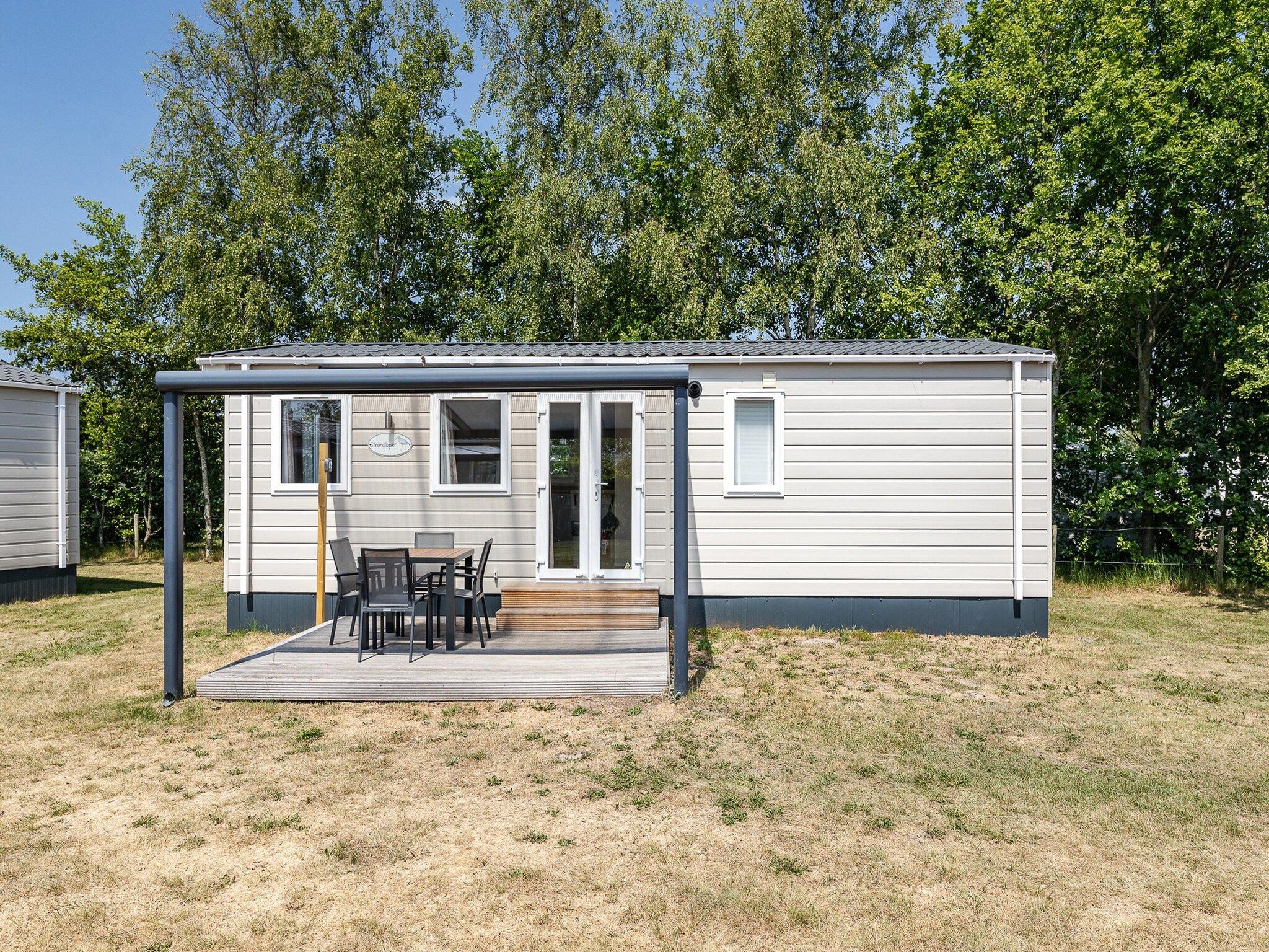 De buitenkant van Duinhoeve Chalet Vogel - Huisdier niet toegestaan in Burgh-Haamstede