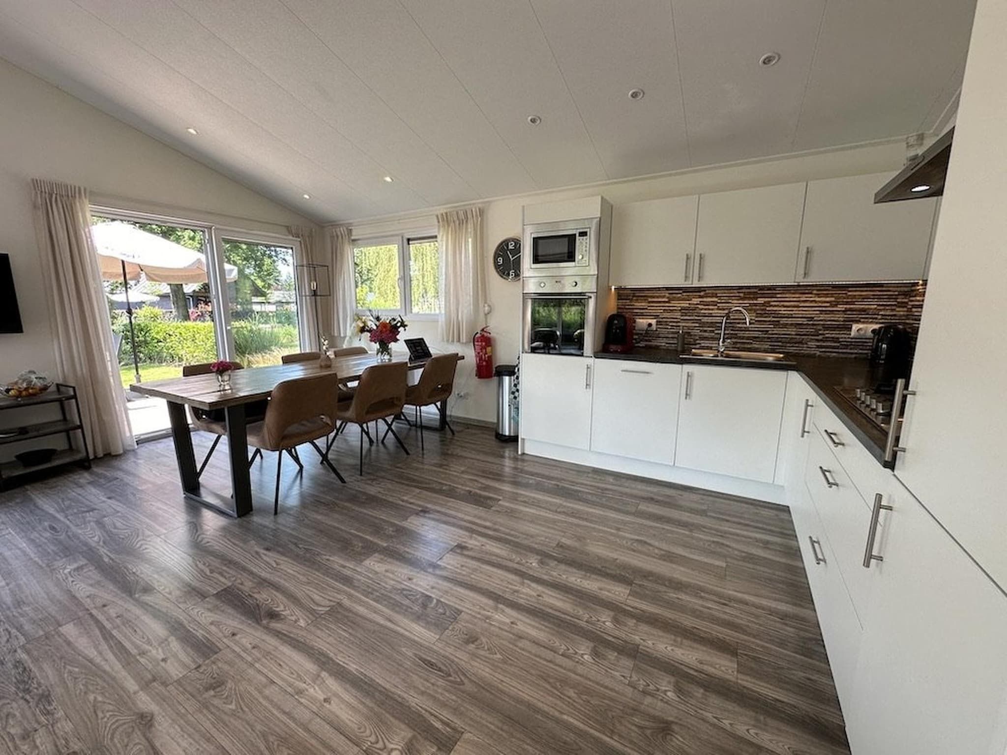 De keuken van Hackfort kavel 143 in Biddinghuizen