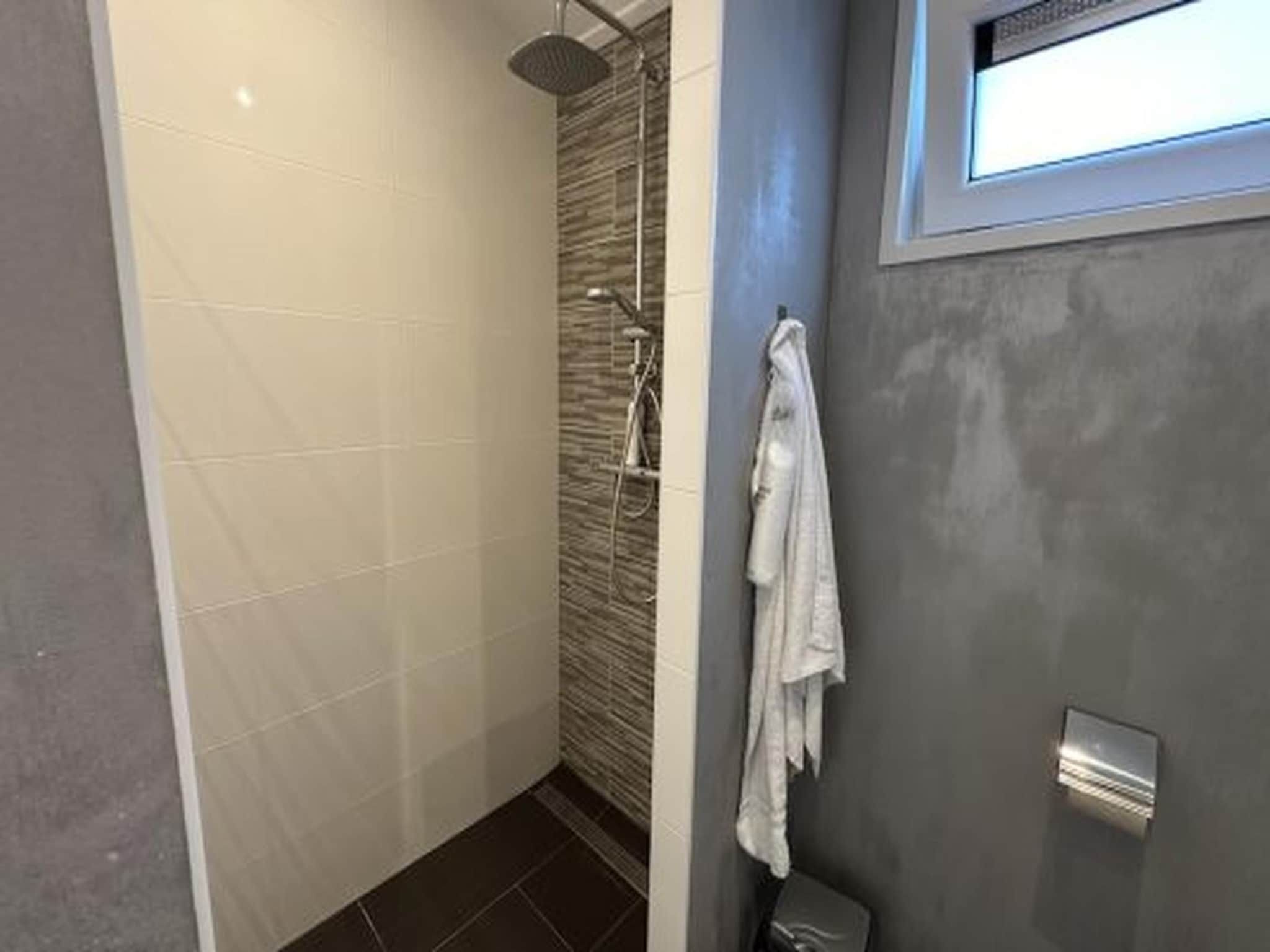 De badkamer van Hackfort kavel 143 in Biddinghuizen