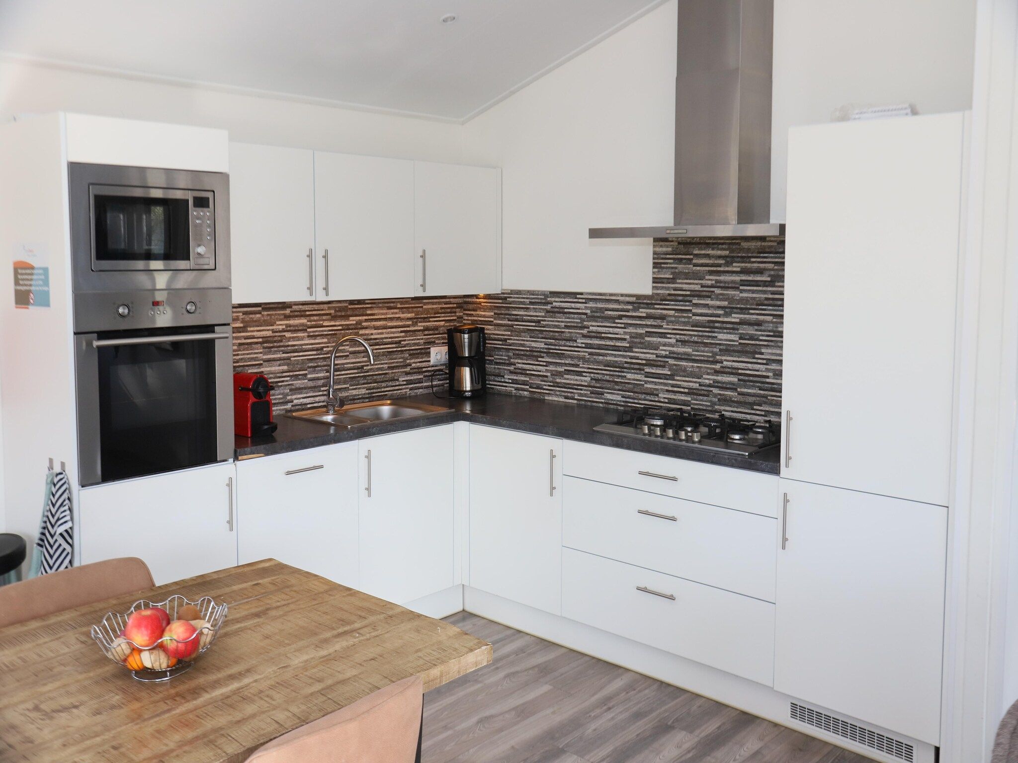 De keuken van Hackfort kavel 143 in Biddinghuizen