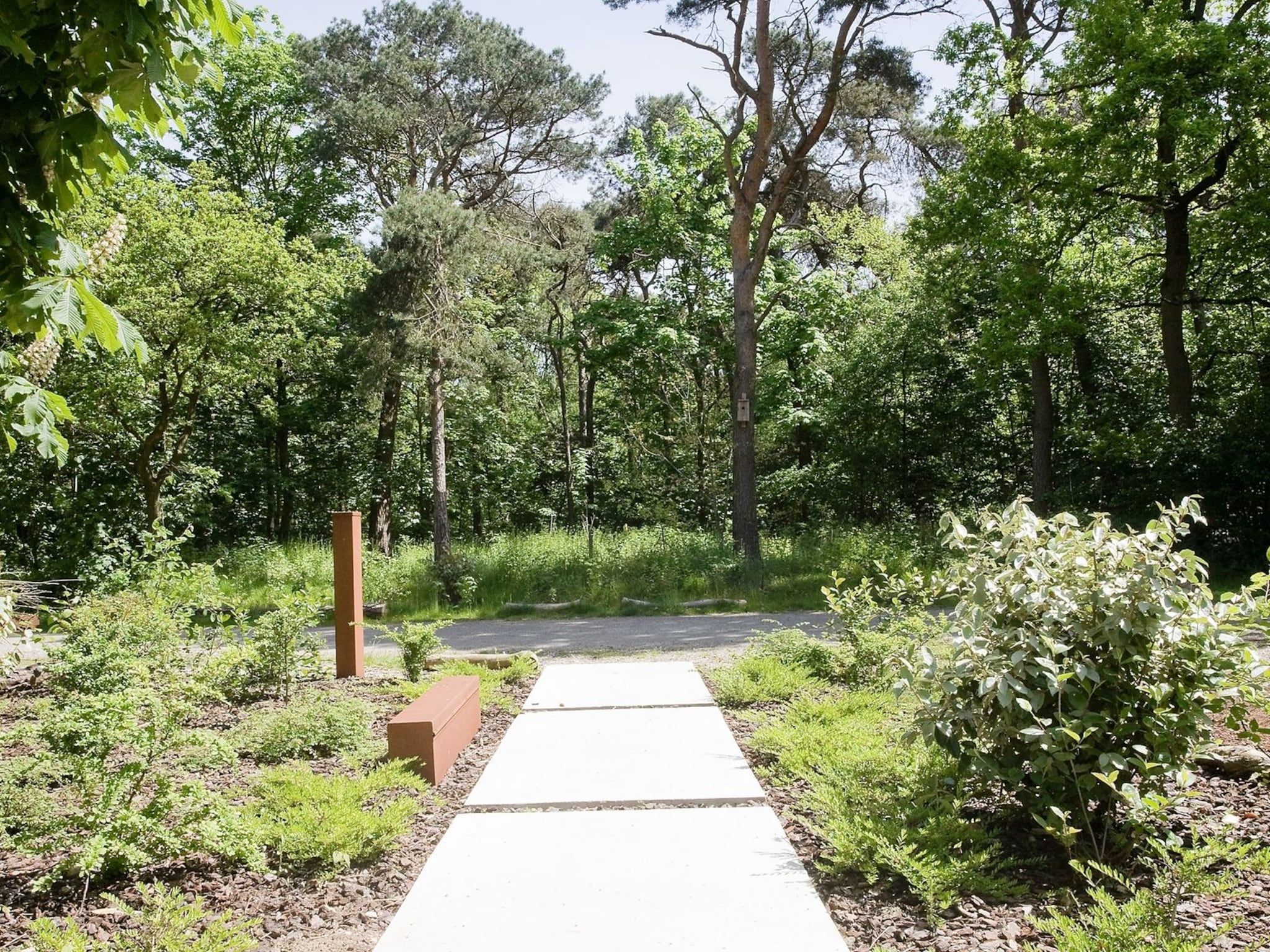 De tuin van Stalen Boshuis in Oosterhout