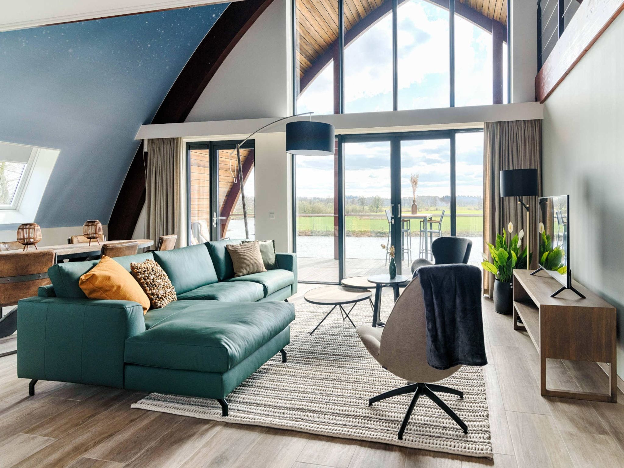 De woonkamer van Wellness at the Vecht - First floor in Dalfsen