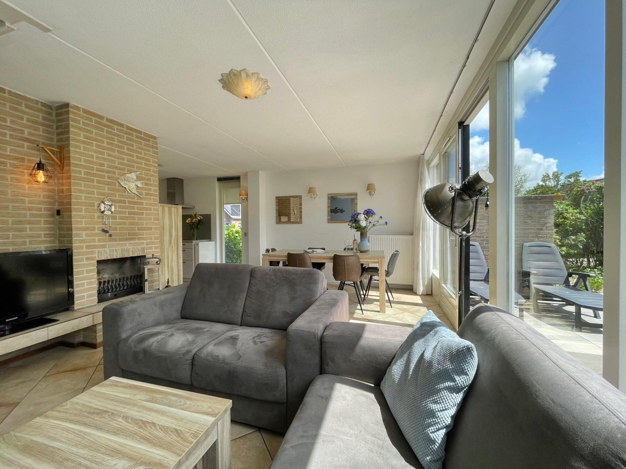 De woonkamer van Zon op de Wielen - 7 in Sint Maarten