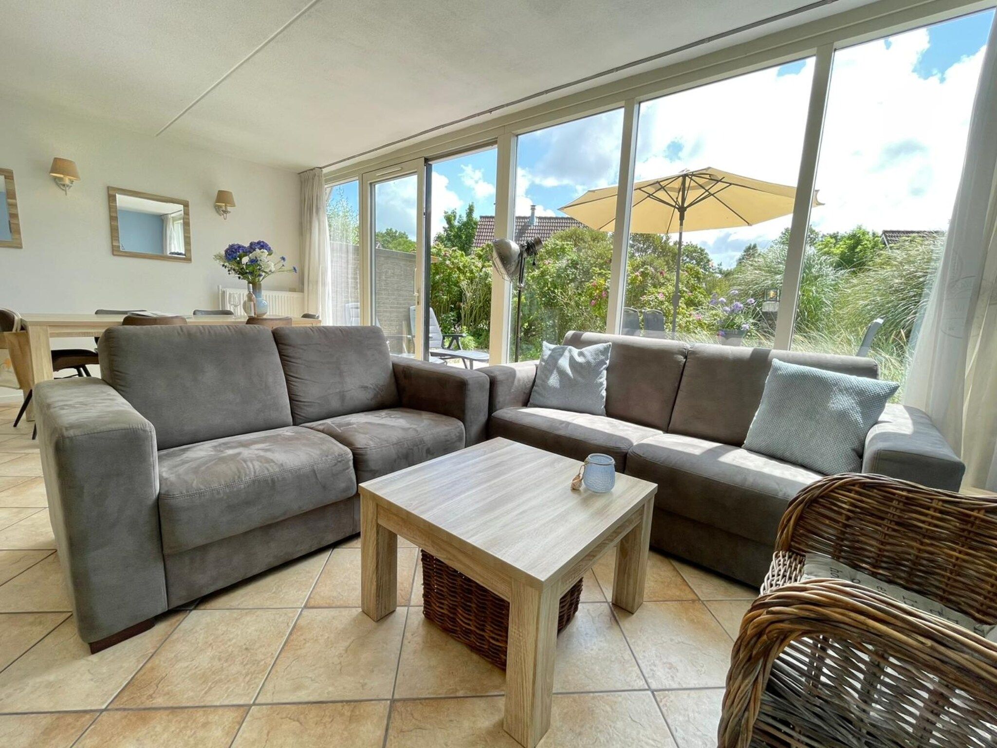 De woonkamer van Zon op de Wielen - 7 in Sint Maarten