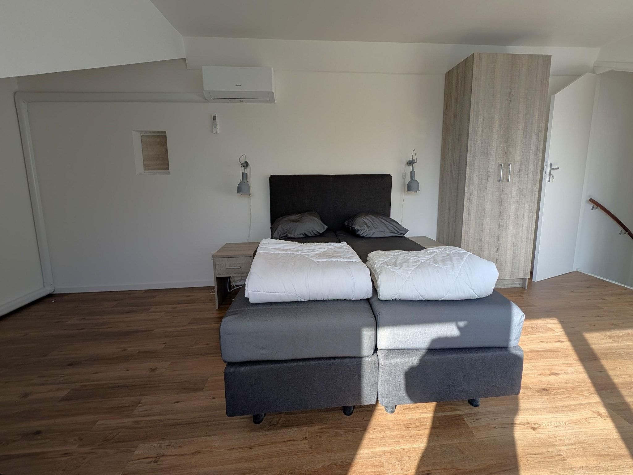 Een slaapkamer van kijkduinpark home in Den Haag