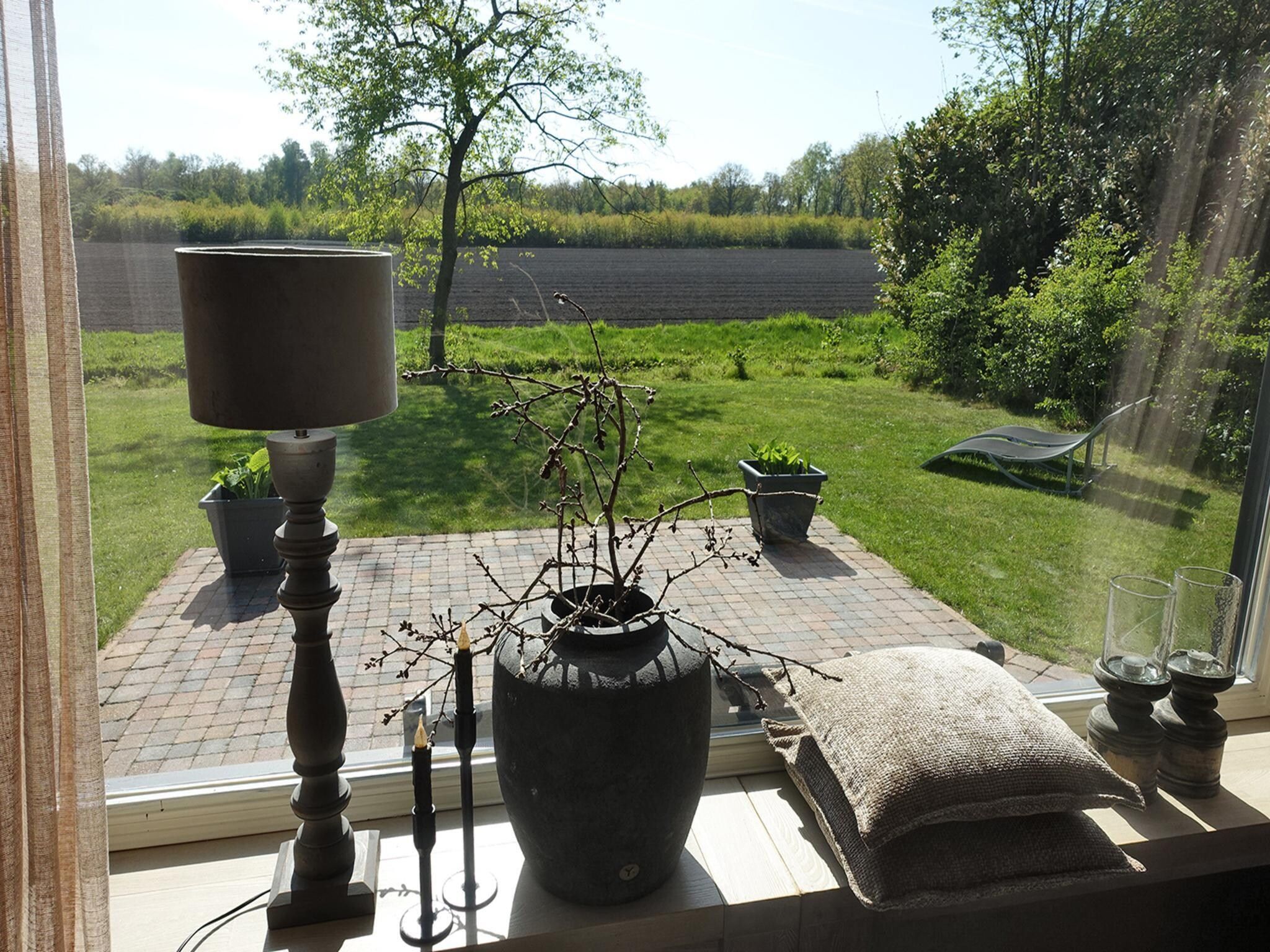 Het uitzicht vanaf Vechtdalchalet de Wilg in Rheezerveen