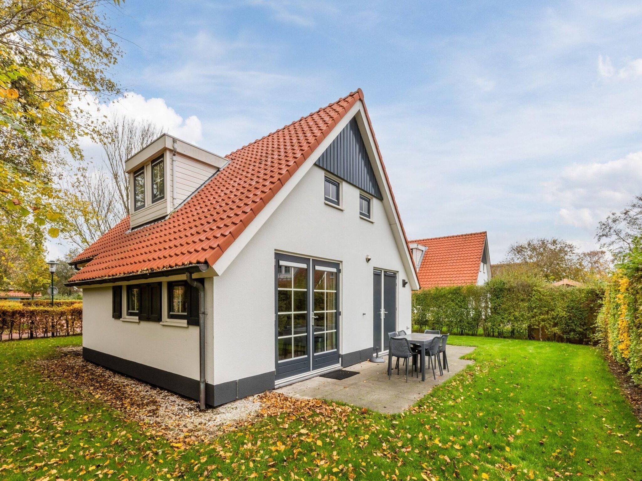 De buitenkant van Kustpark Texel 6 in De Koog