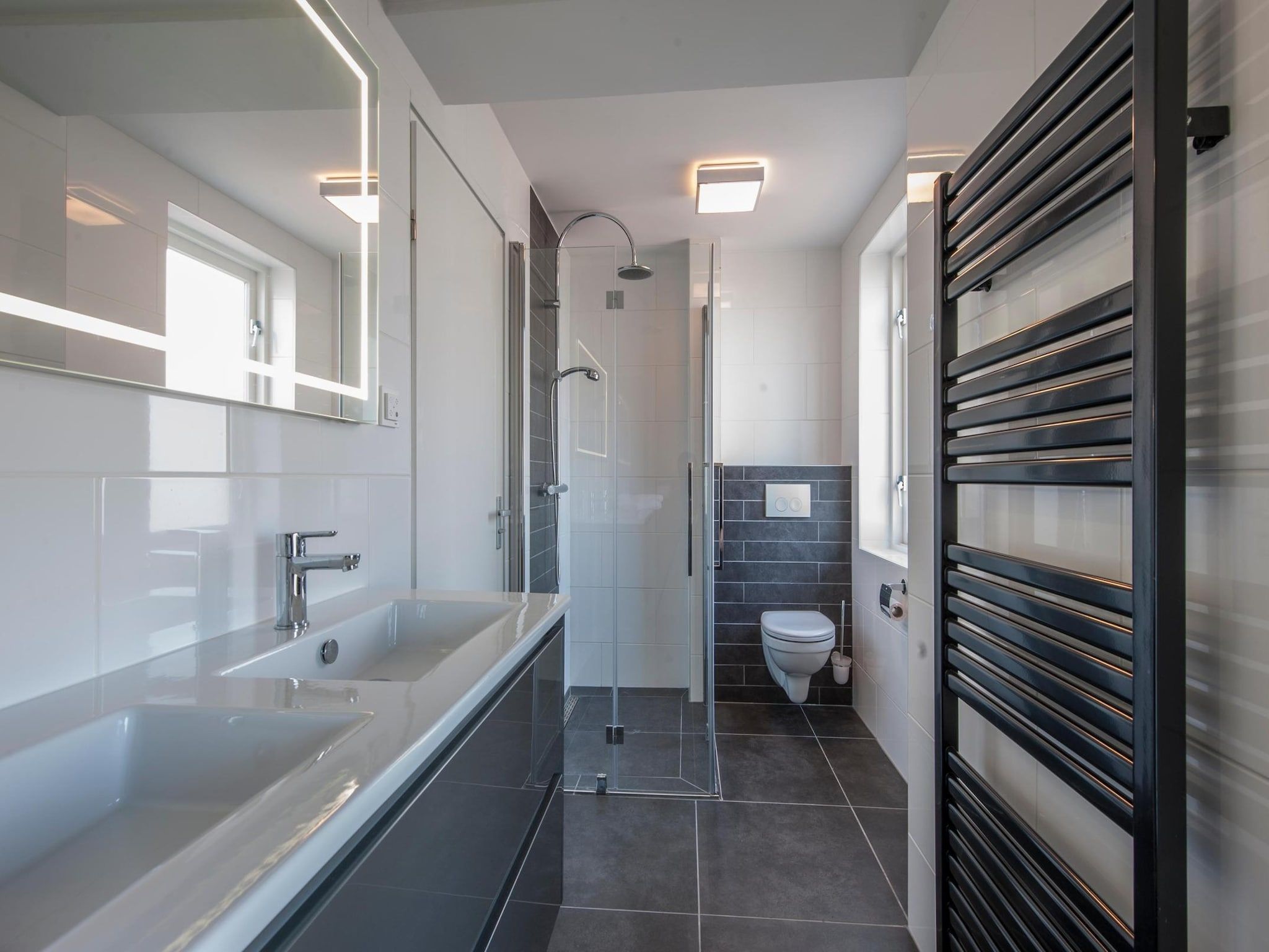 De badkamer van 	Marina Port Zélande 1 in Ouddorp