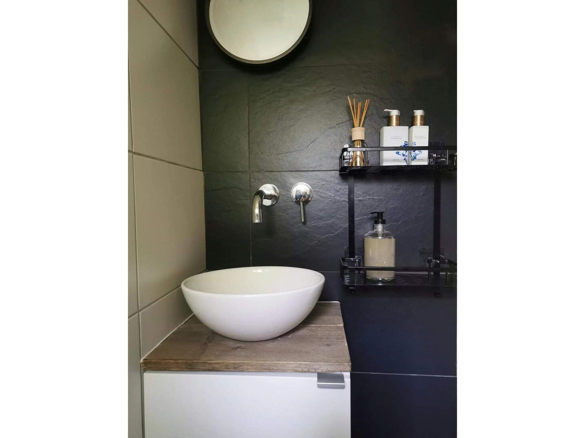 De badkamer van S022 in Markelo