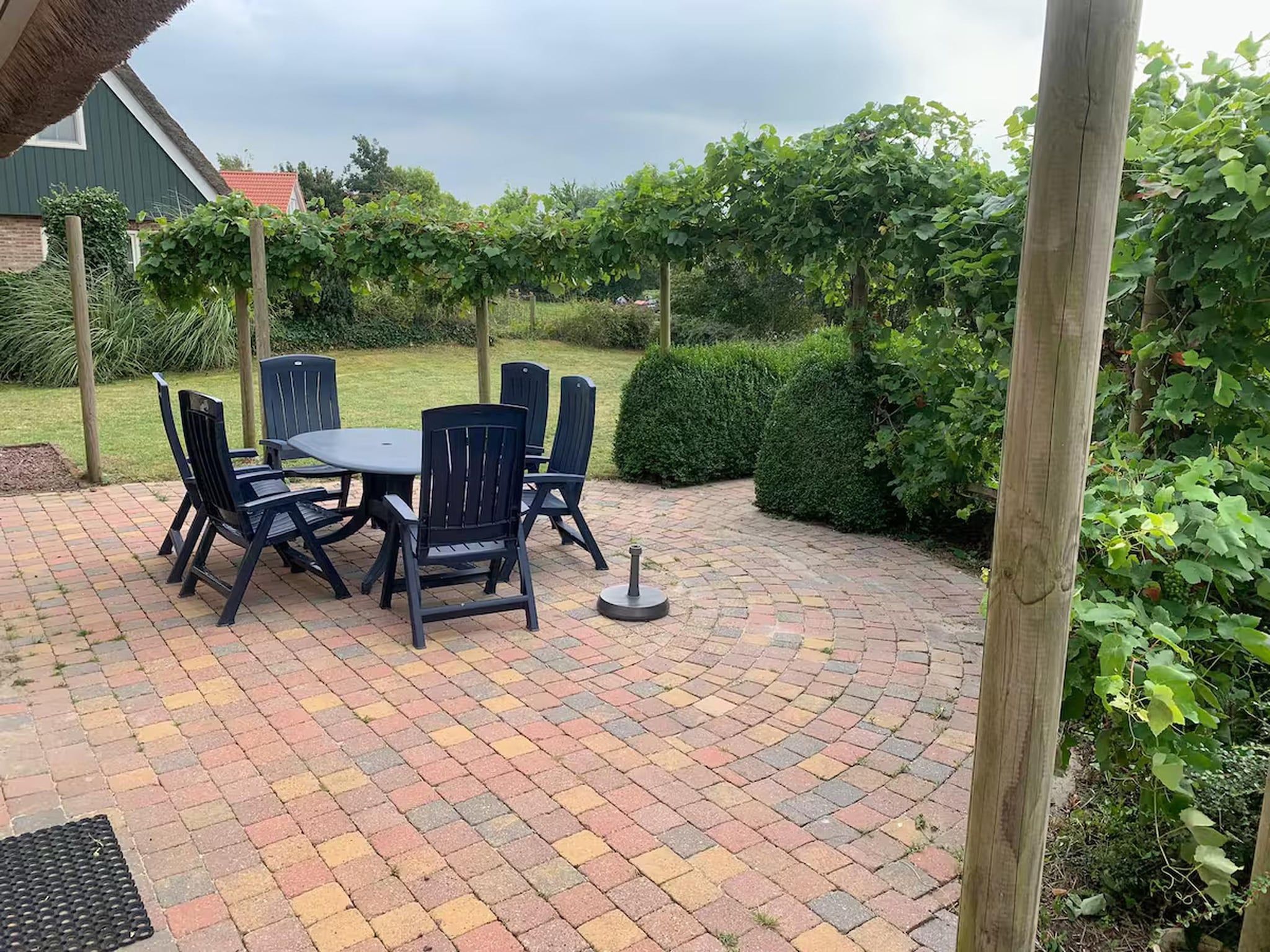 Het terras van Villa in Makkum - 2 PAX in Makkum