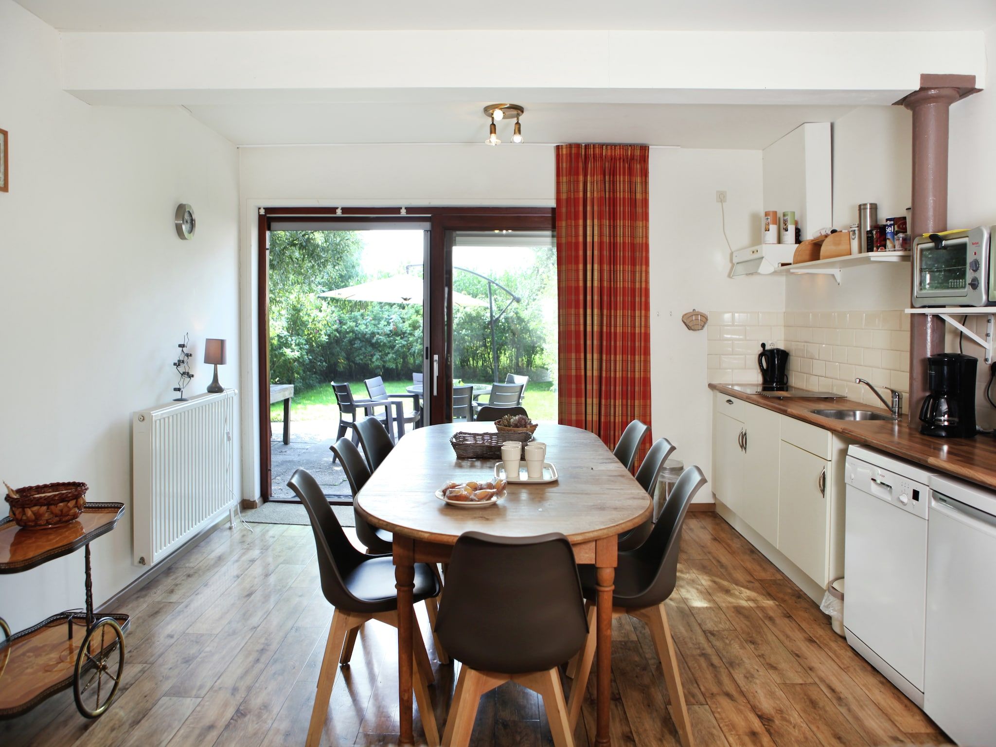 De eetkamer van Appartement De Dorsvloer in Eede