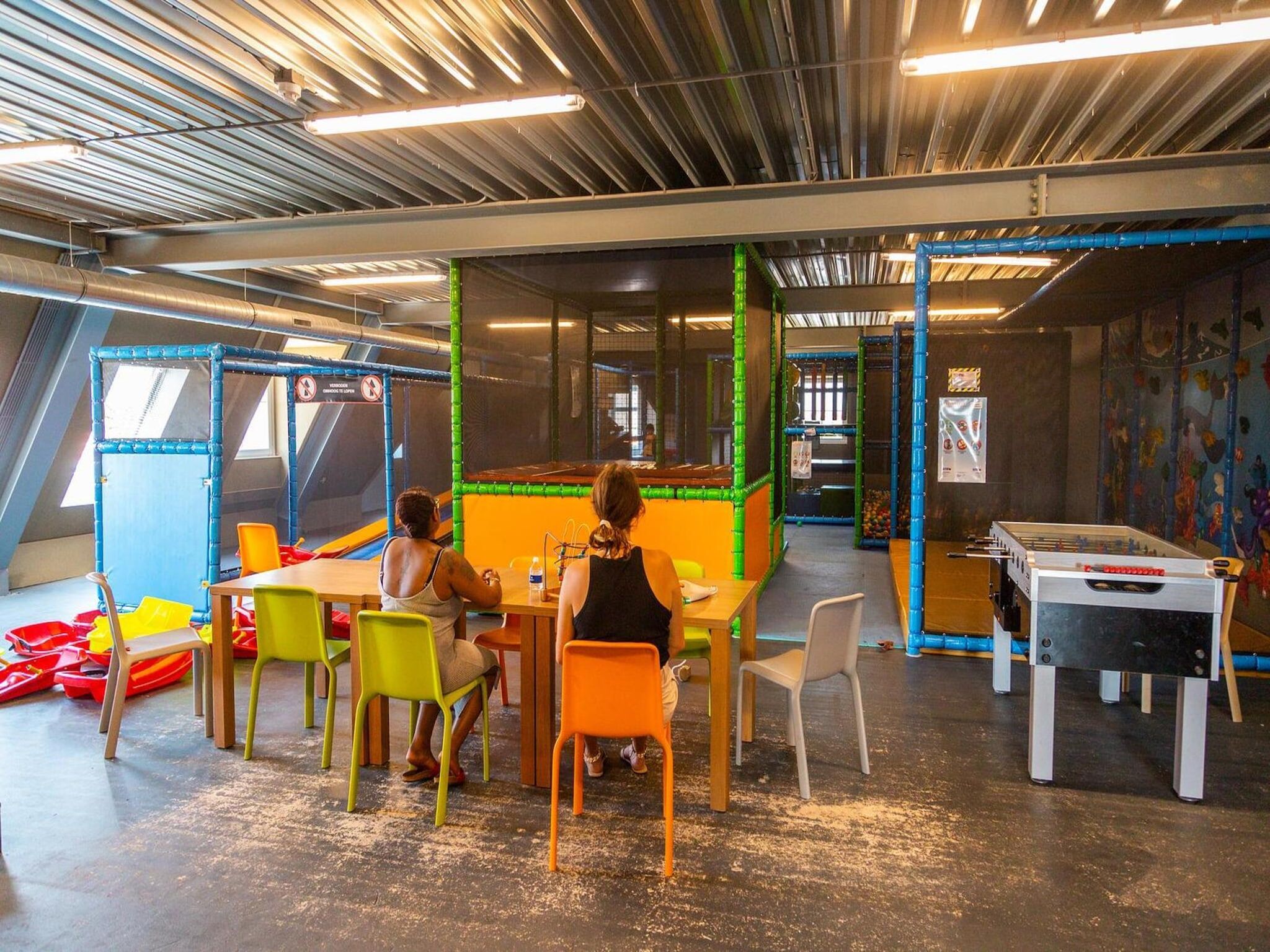 Parkfaciliteiten bij Florijn 6 in Uitdam