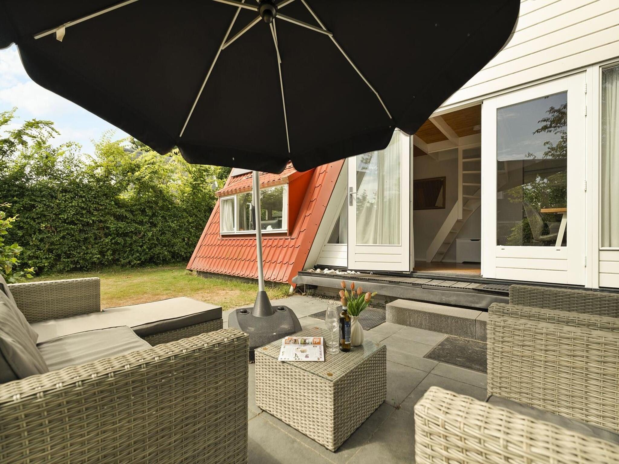 Het terras van Sandepark 37 in Groote Keeten