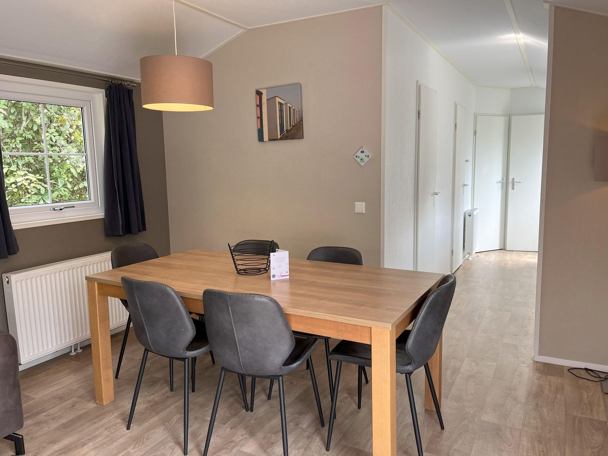 De eetkamer van Villetta (6p) in Den Burg