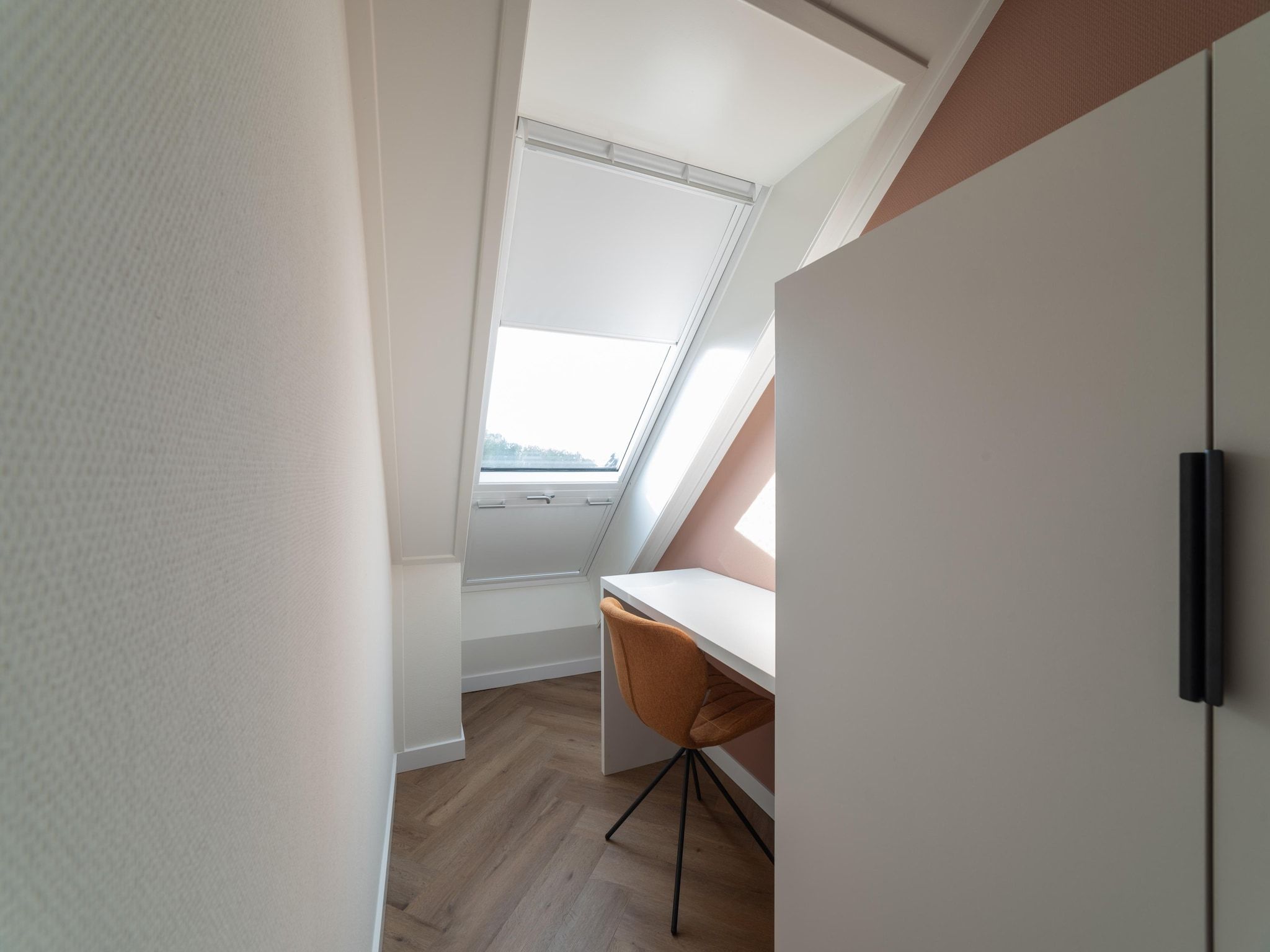 Een slaapkamer van Villa 12 - 12-persoons villa met buitenjacuzzi in Colijnsplaat