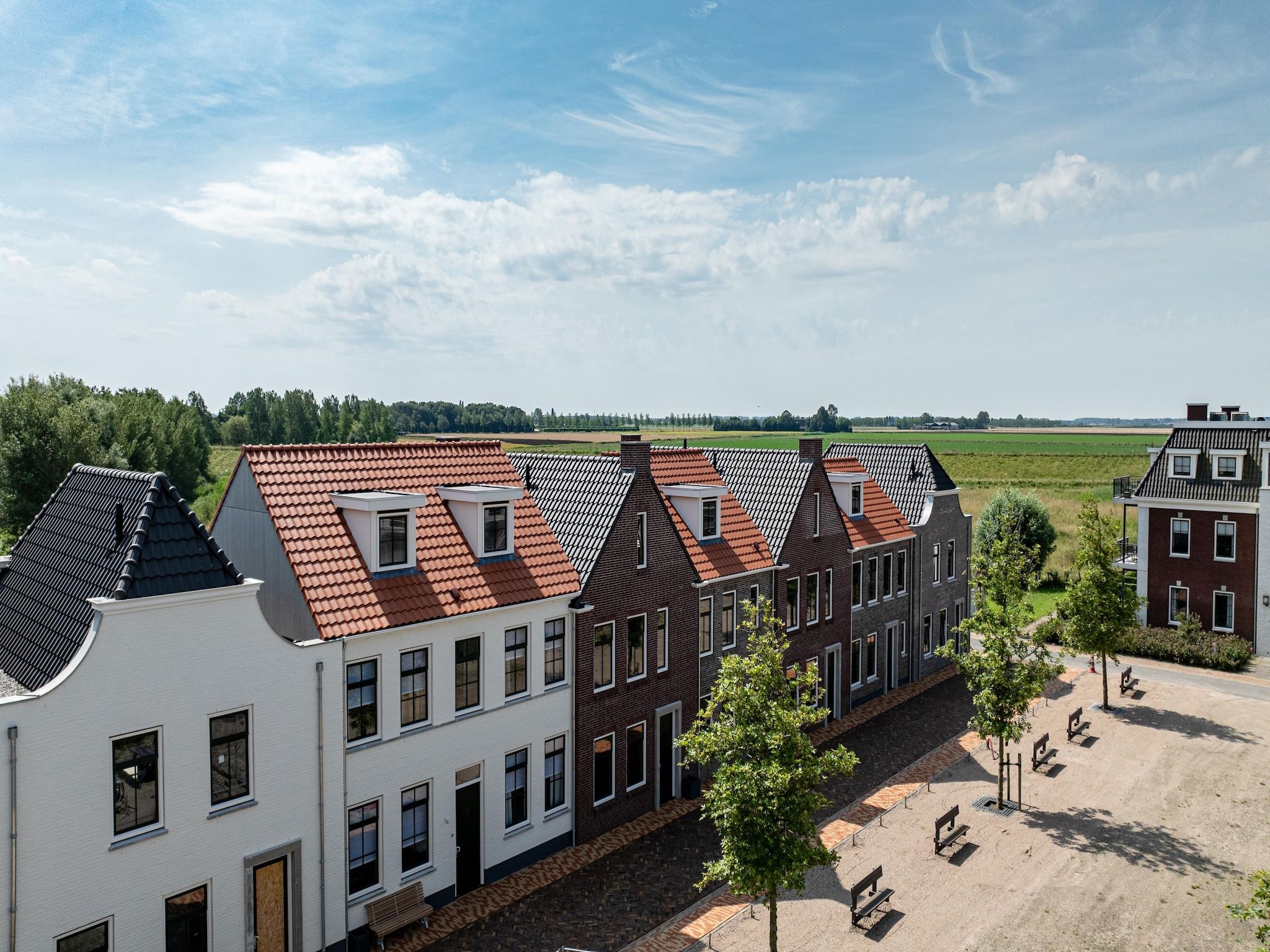 De buitenkant van Villa 12 - 12-persoons villa met buitenjacuzzi in Colijnsplaat