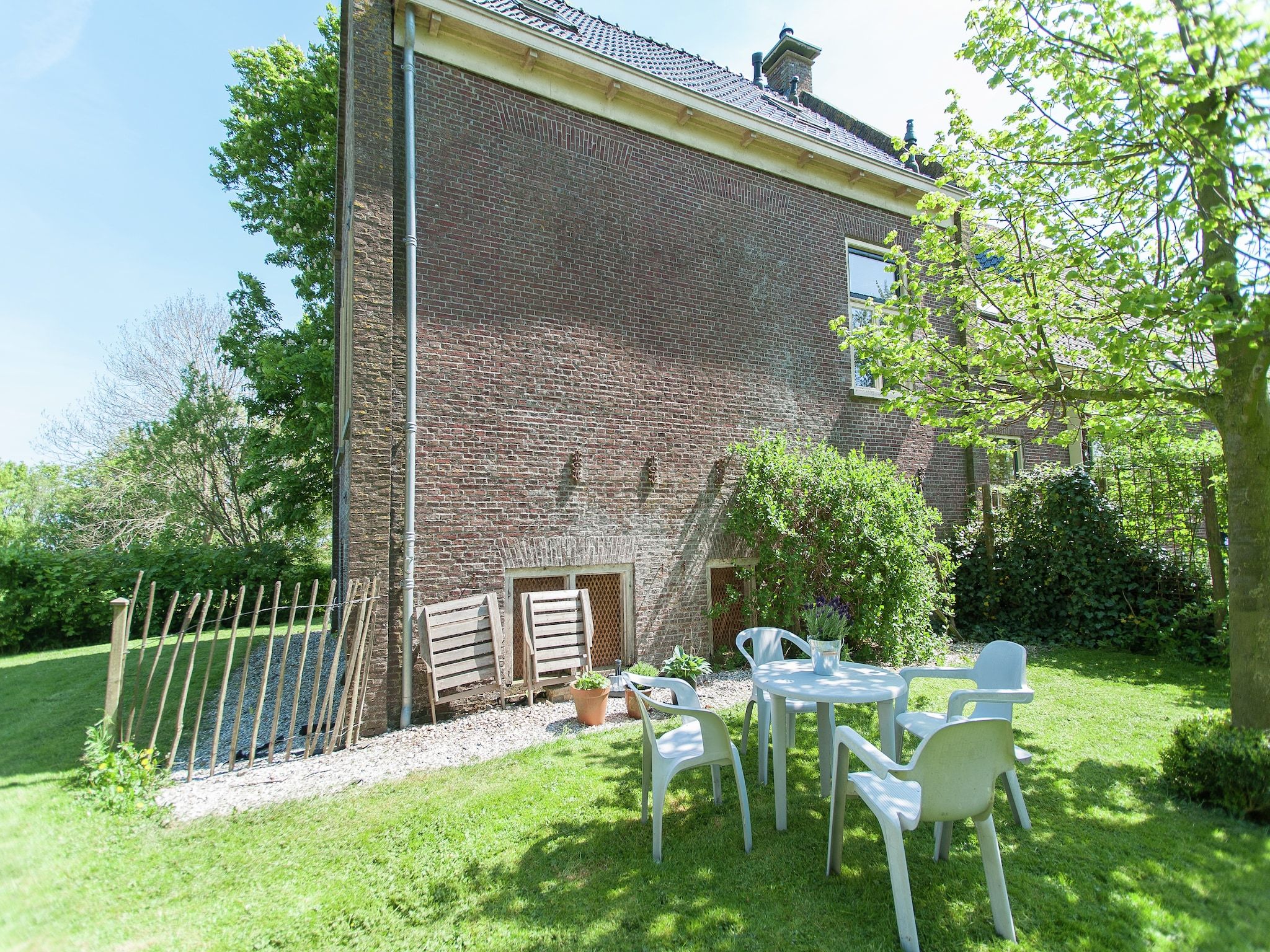 De tuin van Pronkkeamer Skrins in Easterlittens