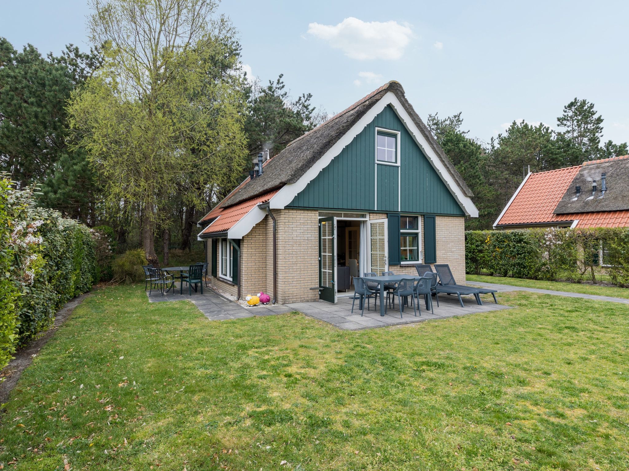 De buitenkant van Kustpark Texel 2 in De Koog
