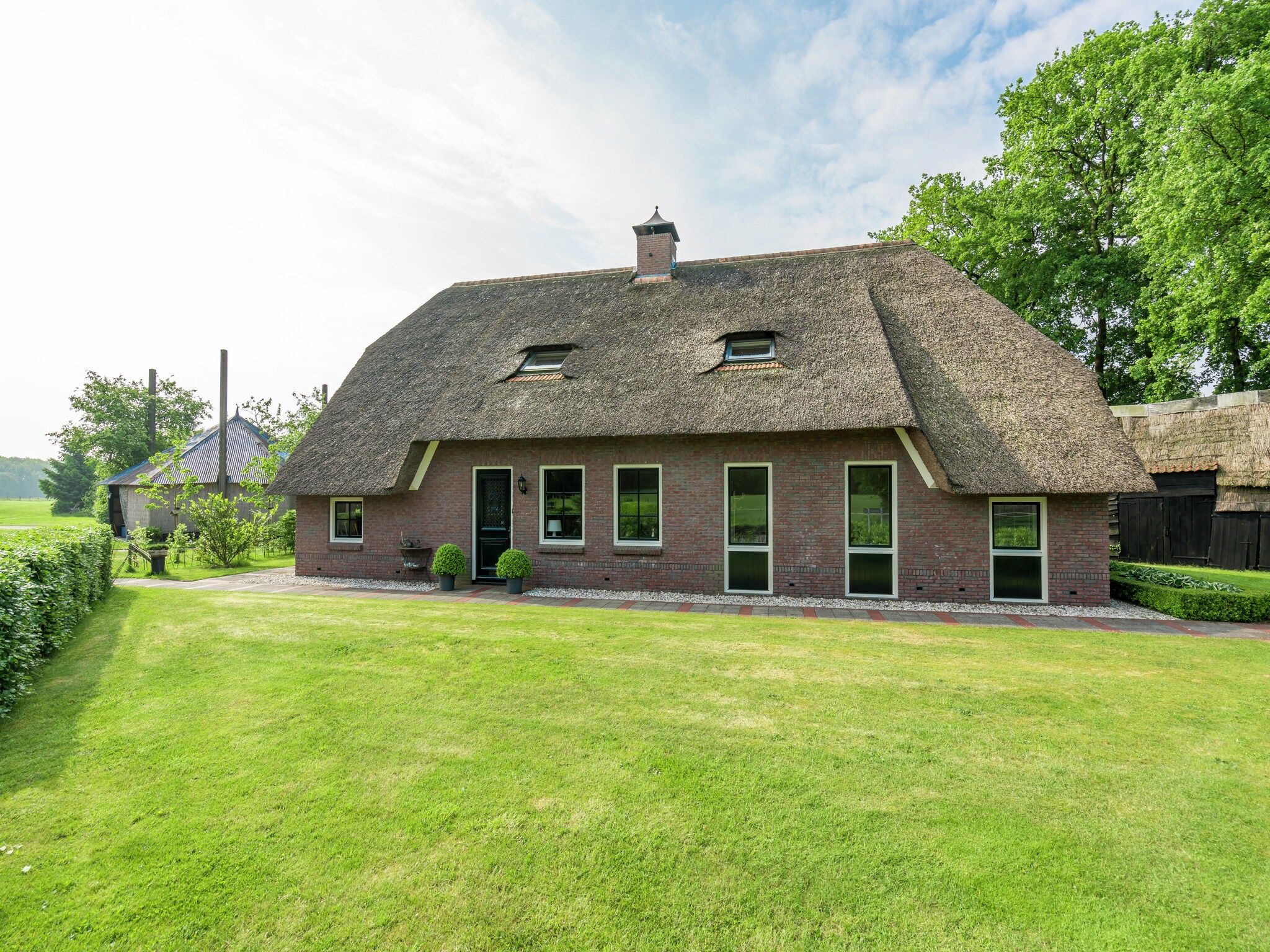 De buitenkant van Gerhardeshoeve in Hardenberg-Rheeze
