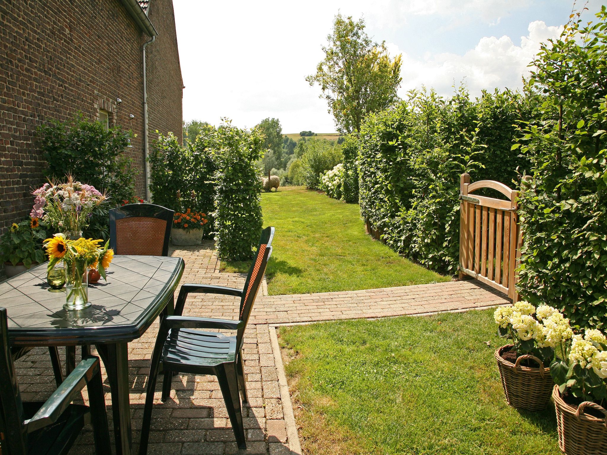 De tuin van Hoeve in gunne winkel 1 en 2 in Wijlre