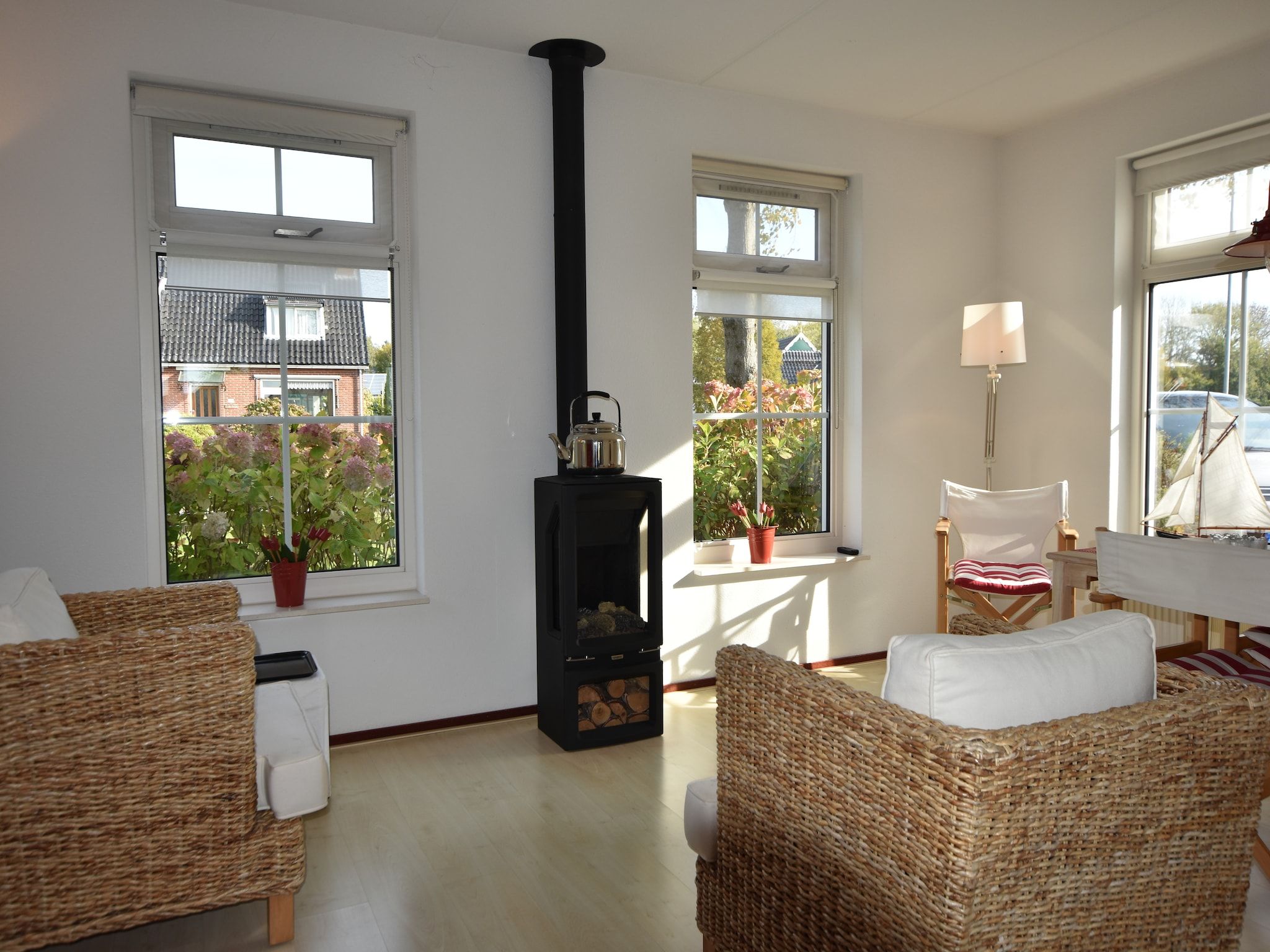 De eetkamer van Villa ten Hoeve in Steendam