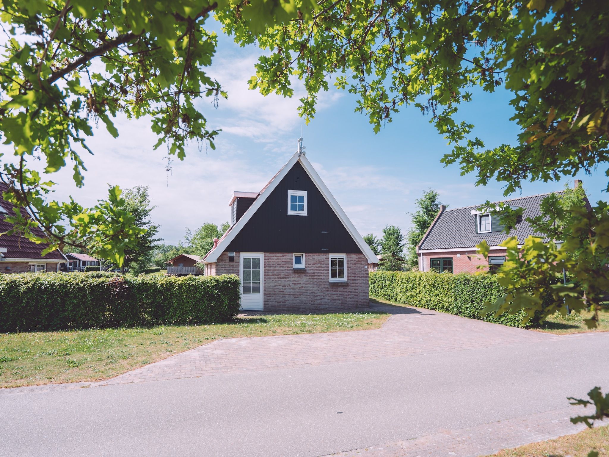 De buitenkant van Vakantiepark Eigen Wijze 5 in Bant