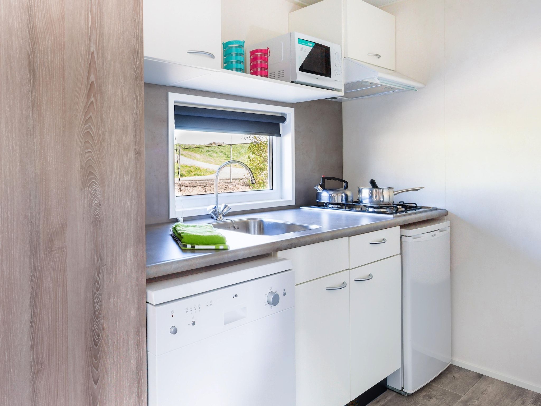De keuken van Vakantiepark Beach Resort 2 in Kamperland