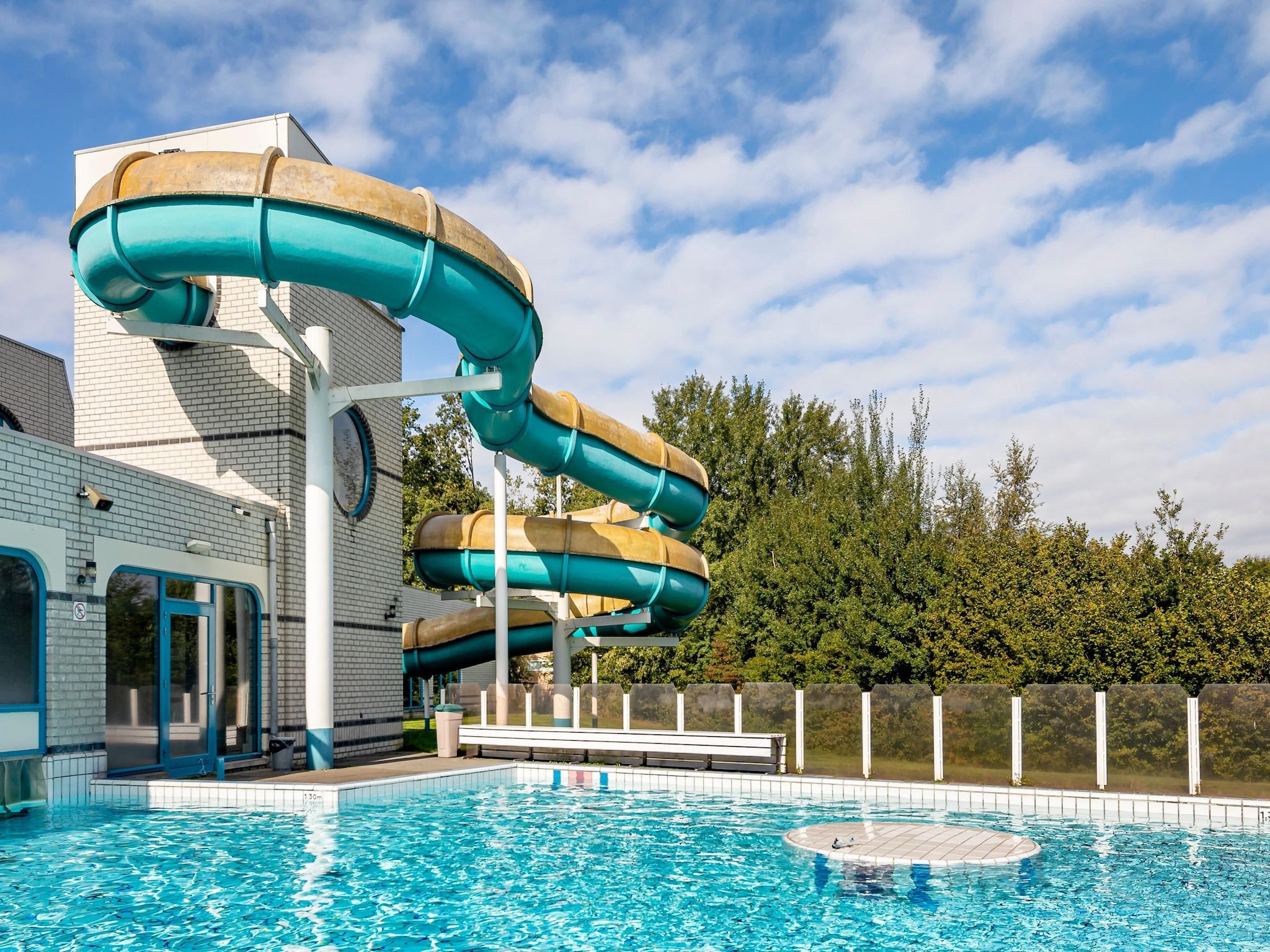 Parkfaciliteiten bij Vakantiepark Hunzedal 4 in Borger