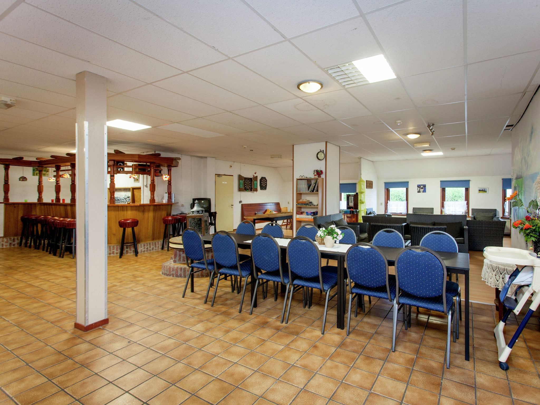 De eetkamer van De Vakantie boerderij in Holwerd
