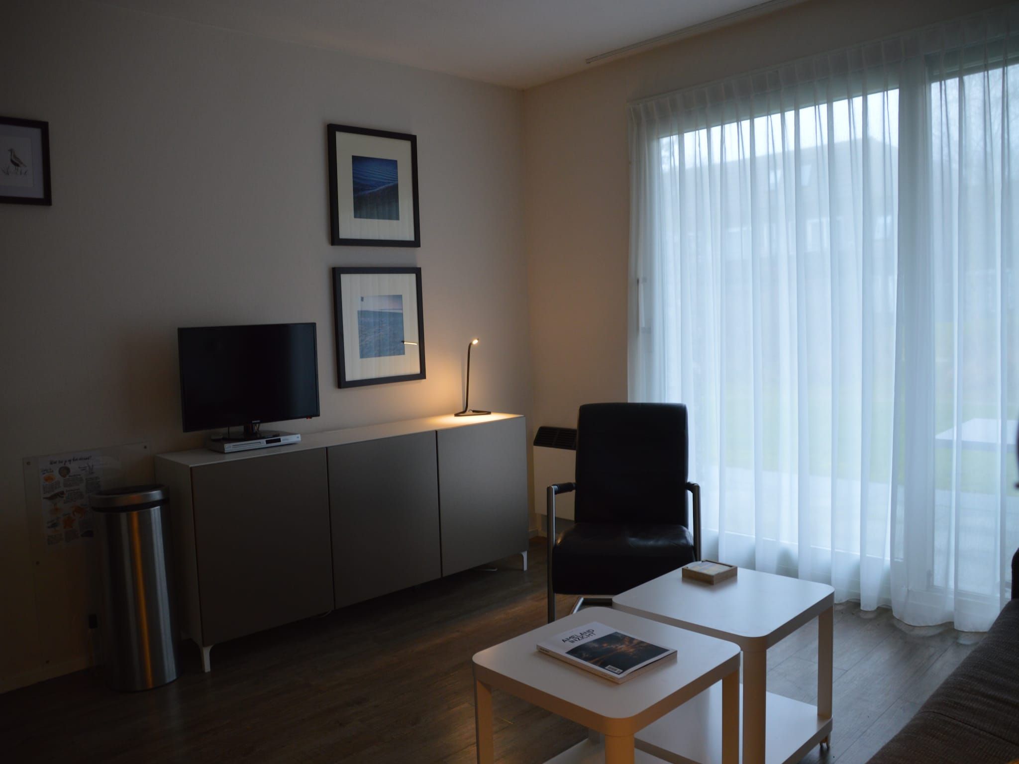 De woonkamer van Zandlust in Ameland