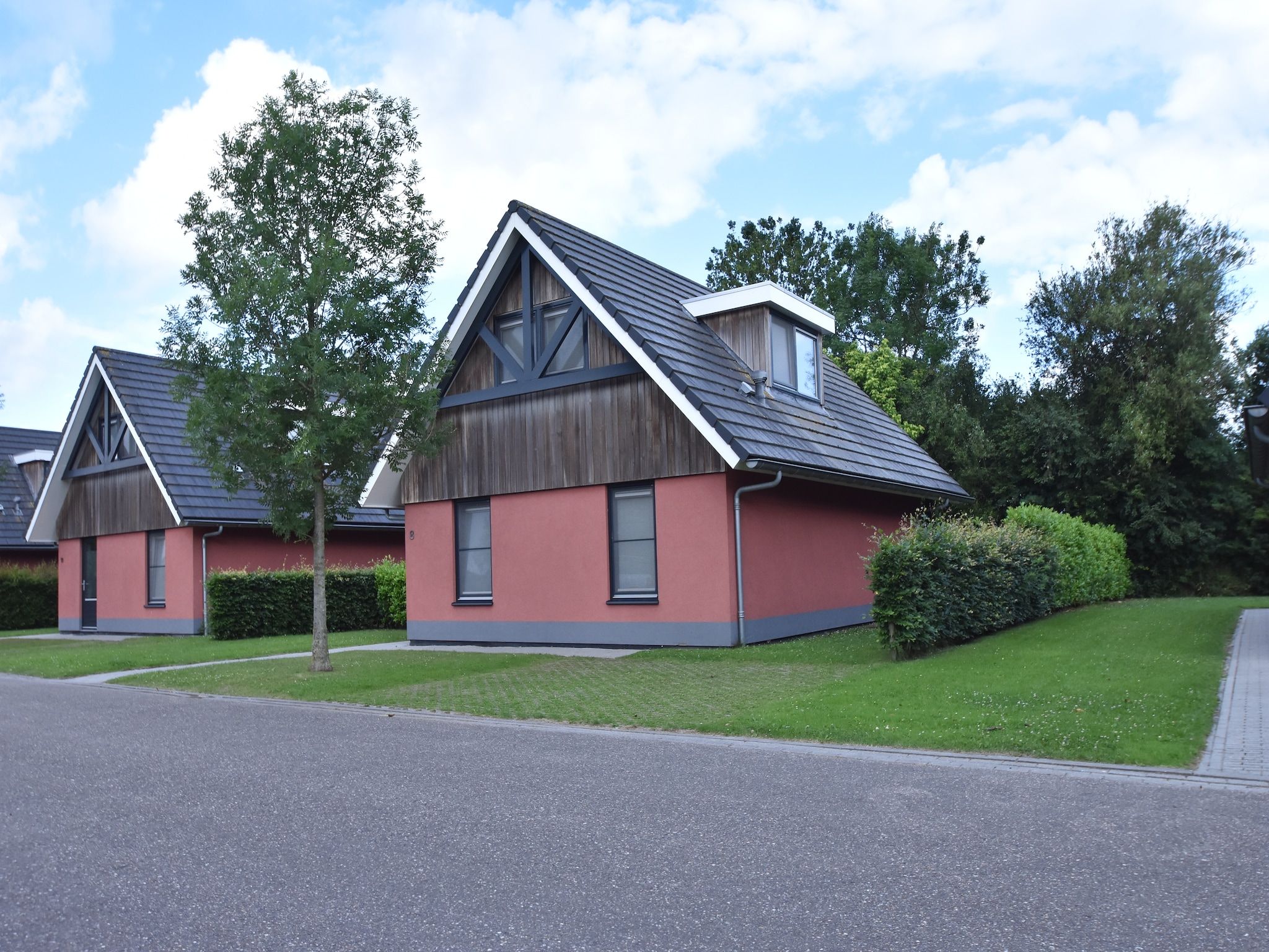 De buitenkant van Huize Lewis in Balk