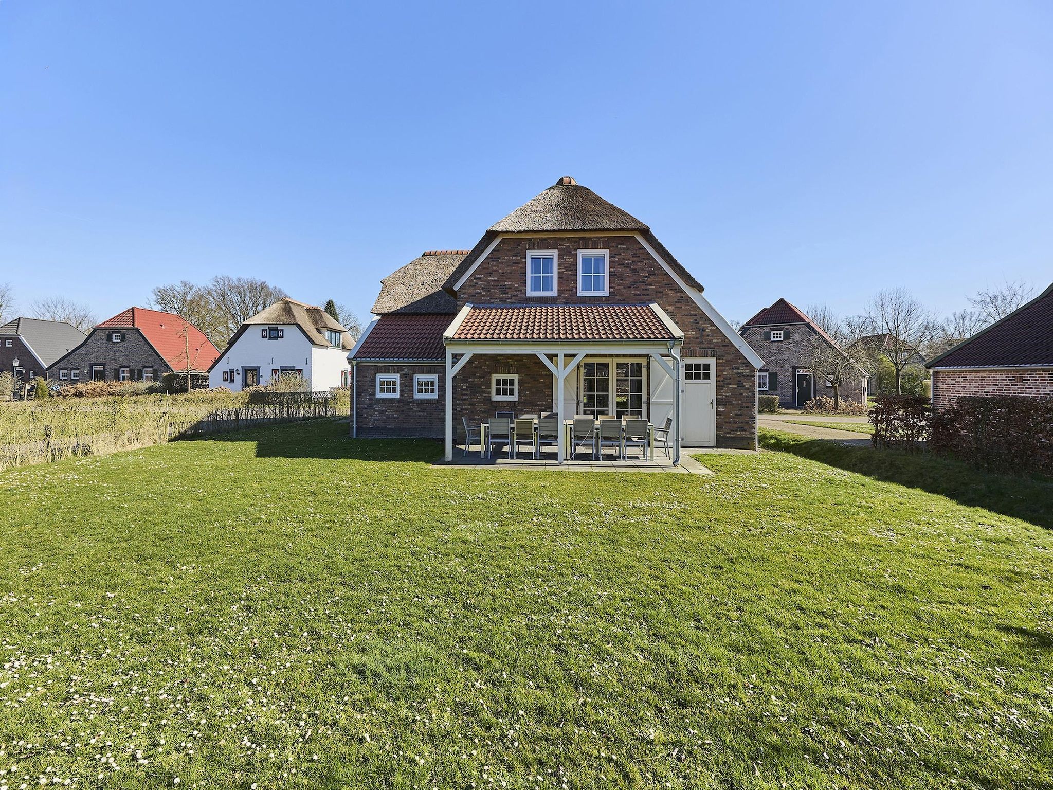 De buitenkant van Buitenhof De Leistert 7 in Roggel