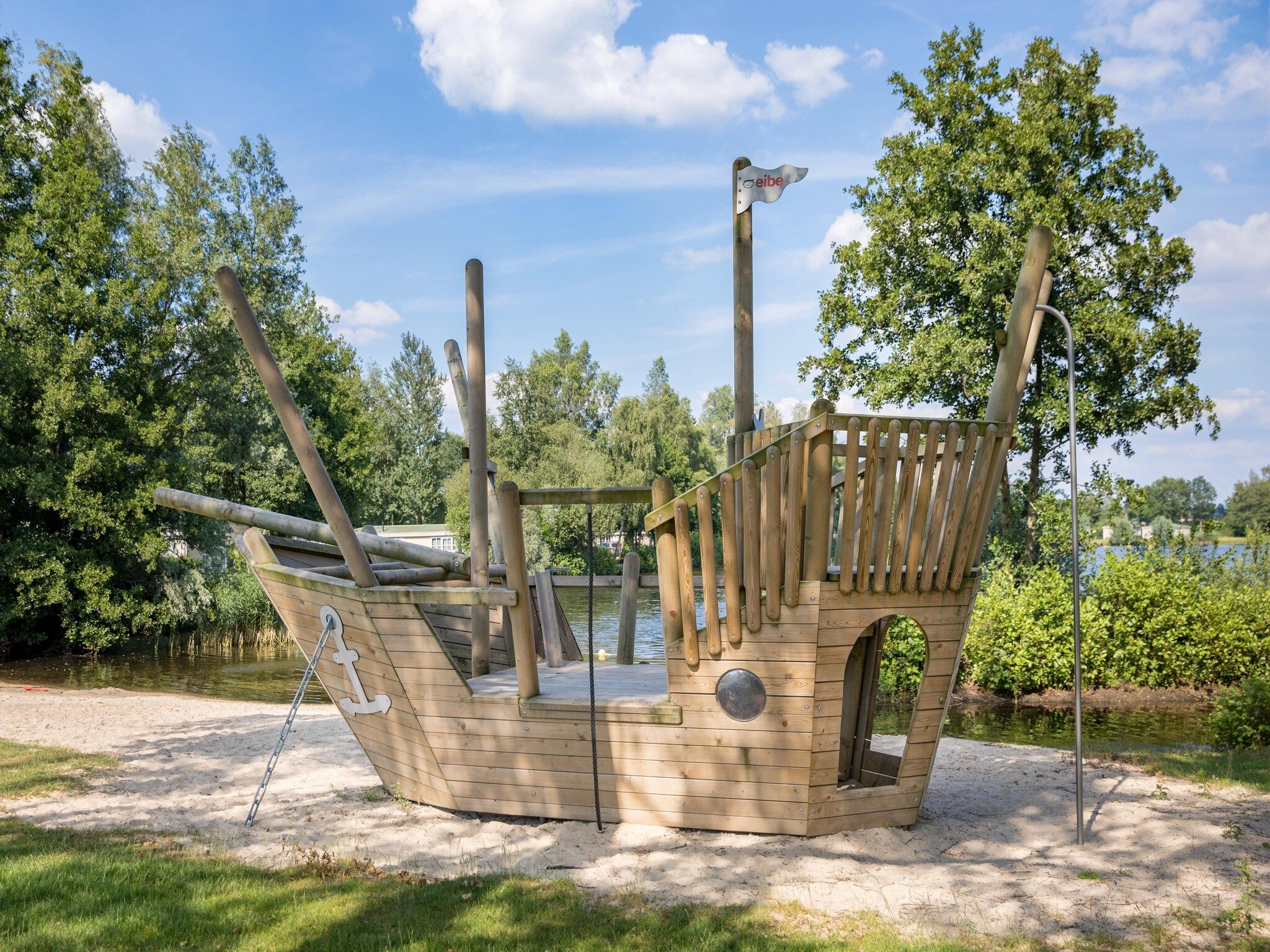 Parkfaciliteiten bij Recreatiepark Tolplas 7 in Hoge Hexel