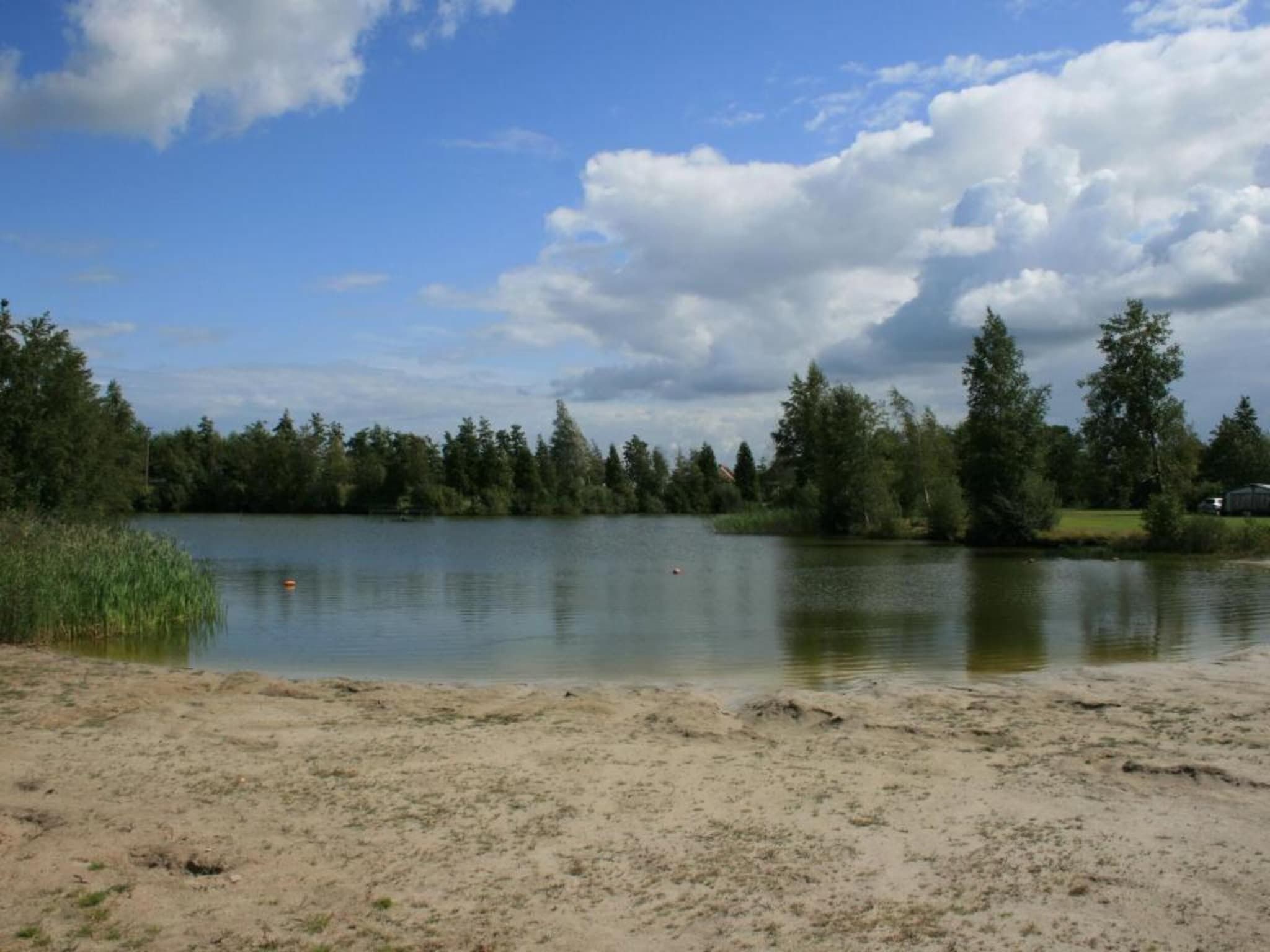 De omgeving van Lyts Sypenstien in Langweer