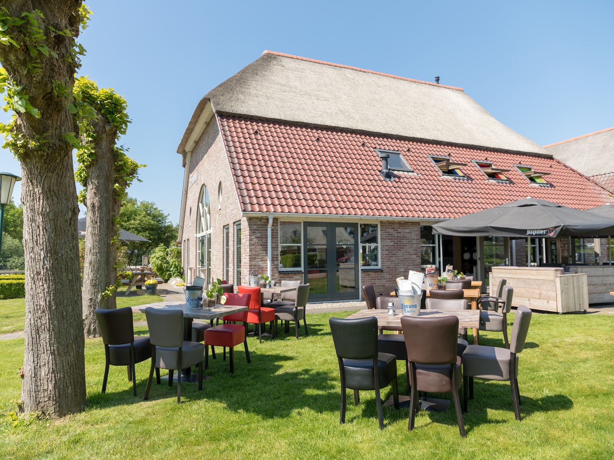 Parkfaciliteiten bij Villapark De Weerribben 1 in Paasloo