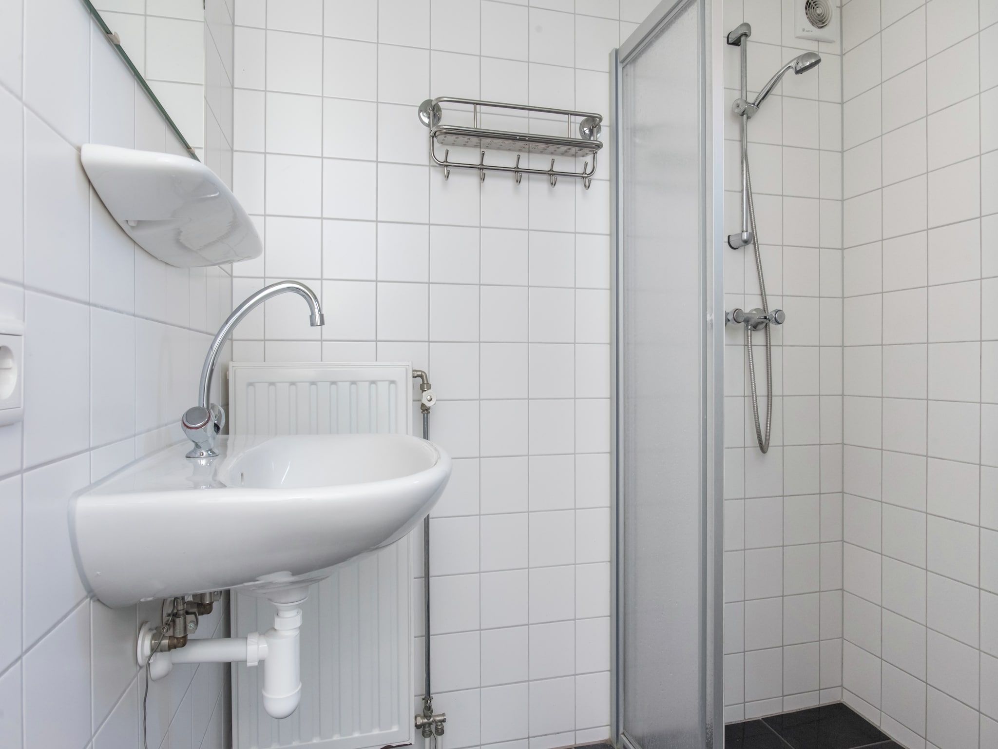 De badkamer van Recreatiepark de Stelhoeve 1 in Wemeldinge