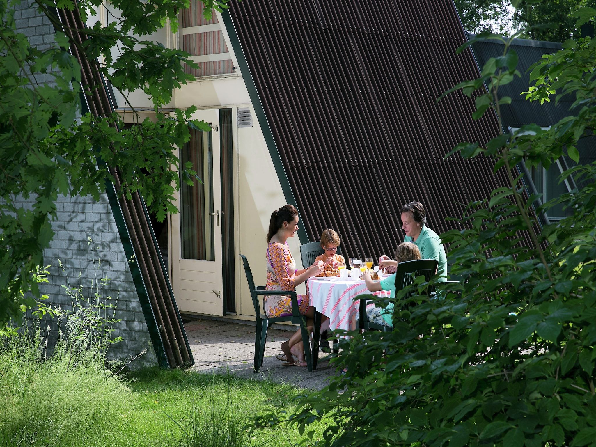 De buitenkant van Bungalowpark Hoenderloo 3 in Hoenderloo