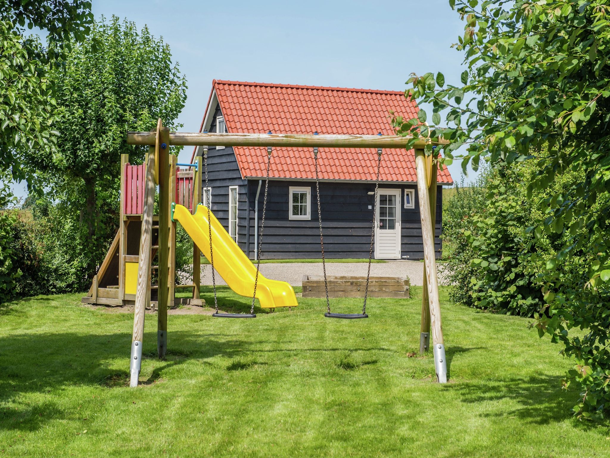 De buitenkant van Recreatiepark de Stelhoeve 4 in Wemeldinge