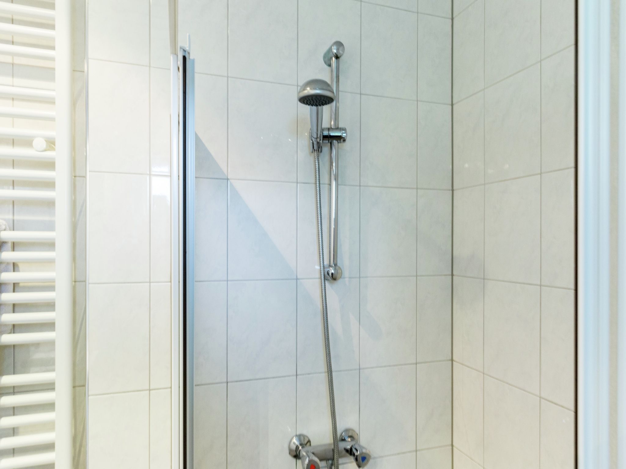 De badkamer van De Notenweide in Zonnemaire