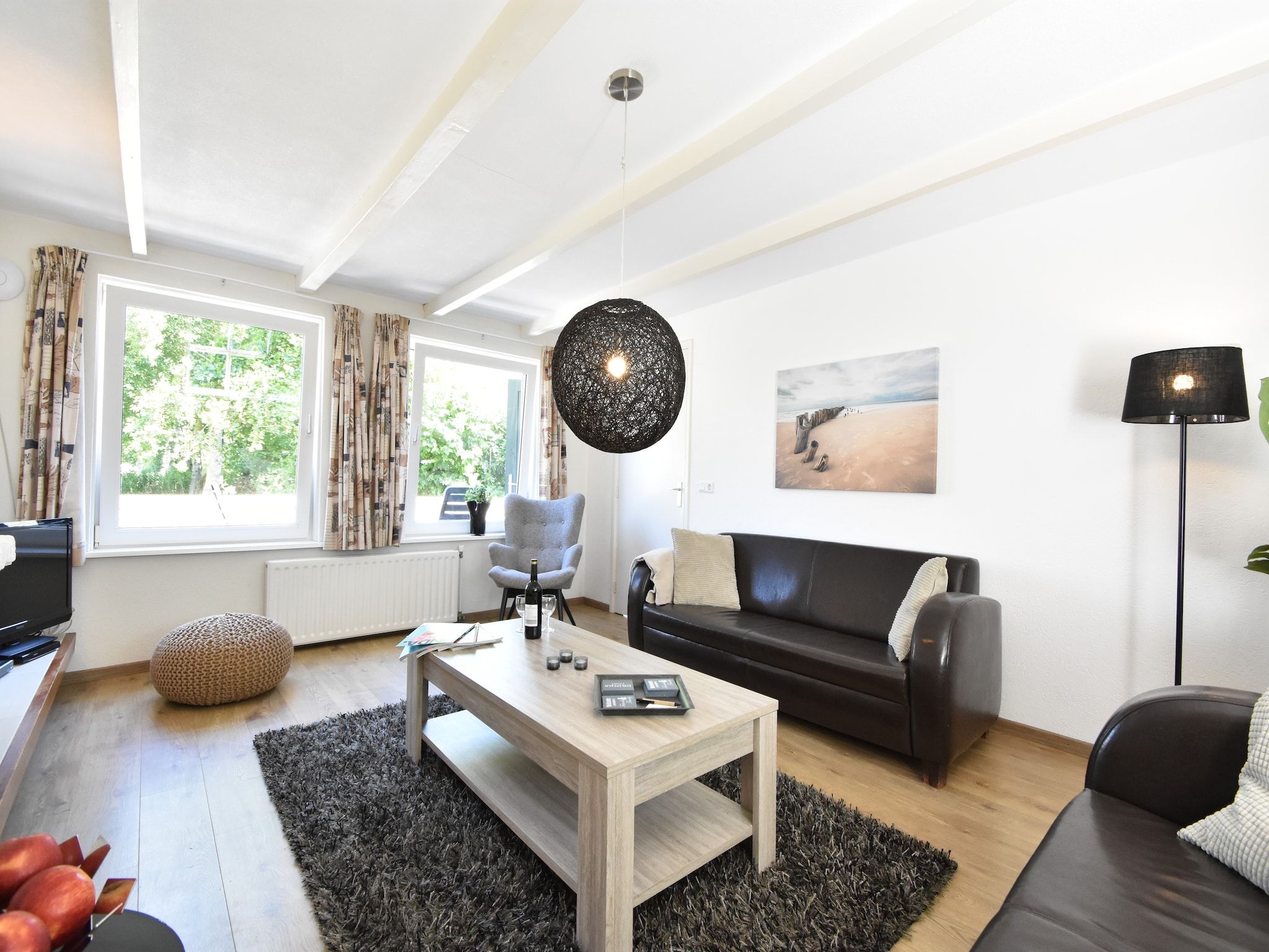 De woonkamer van De Notenweide in Zonnemaire