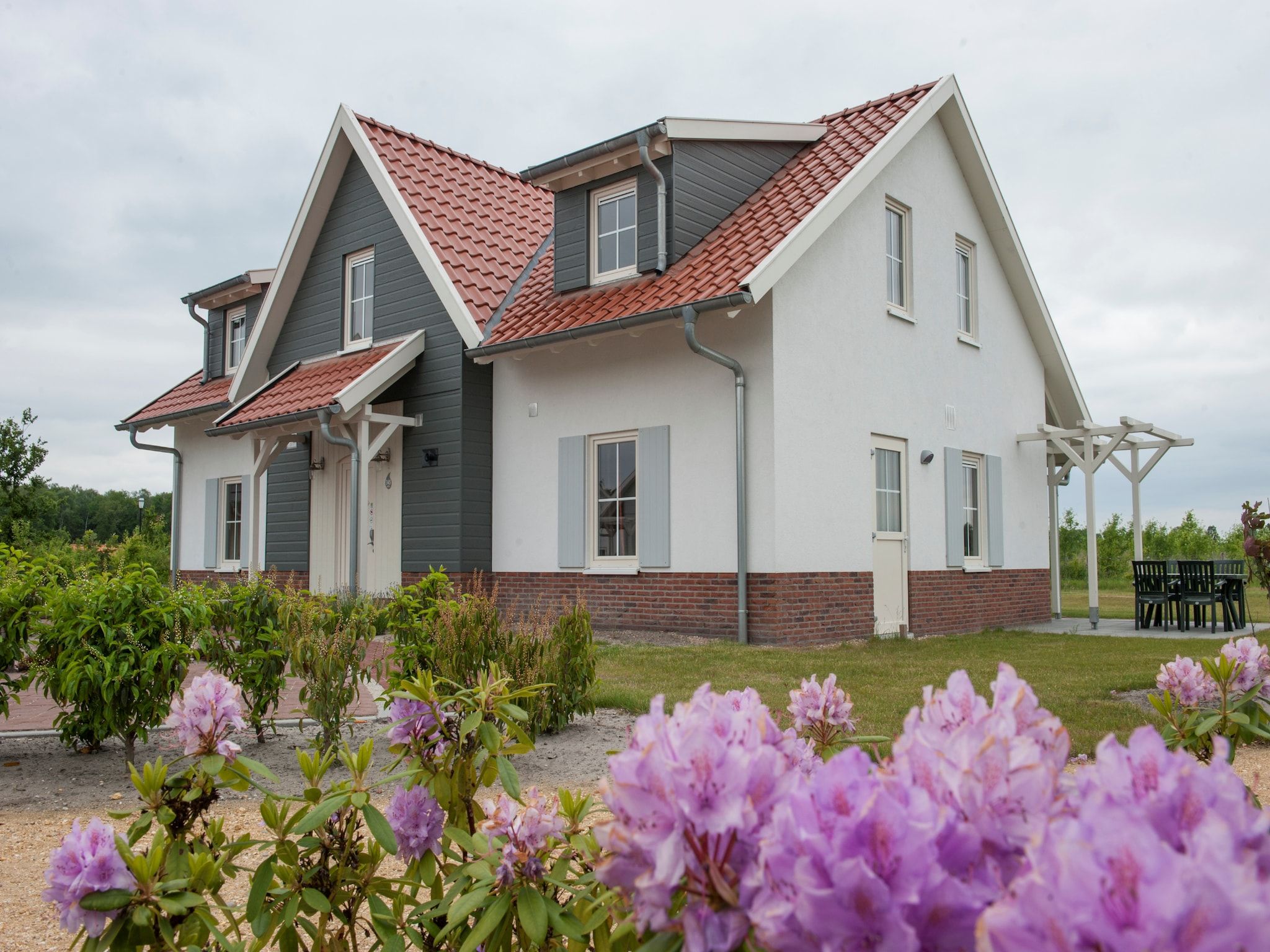 De buitenkant van Résidence Klein Vink 2 in Arcen